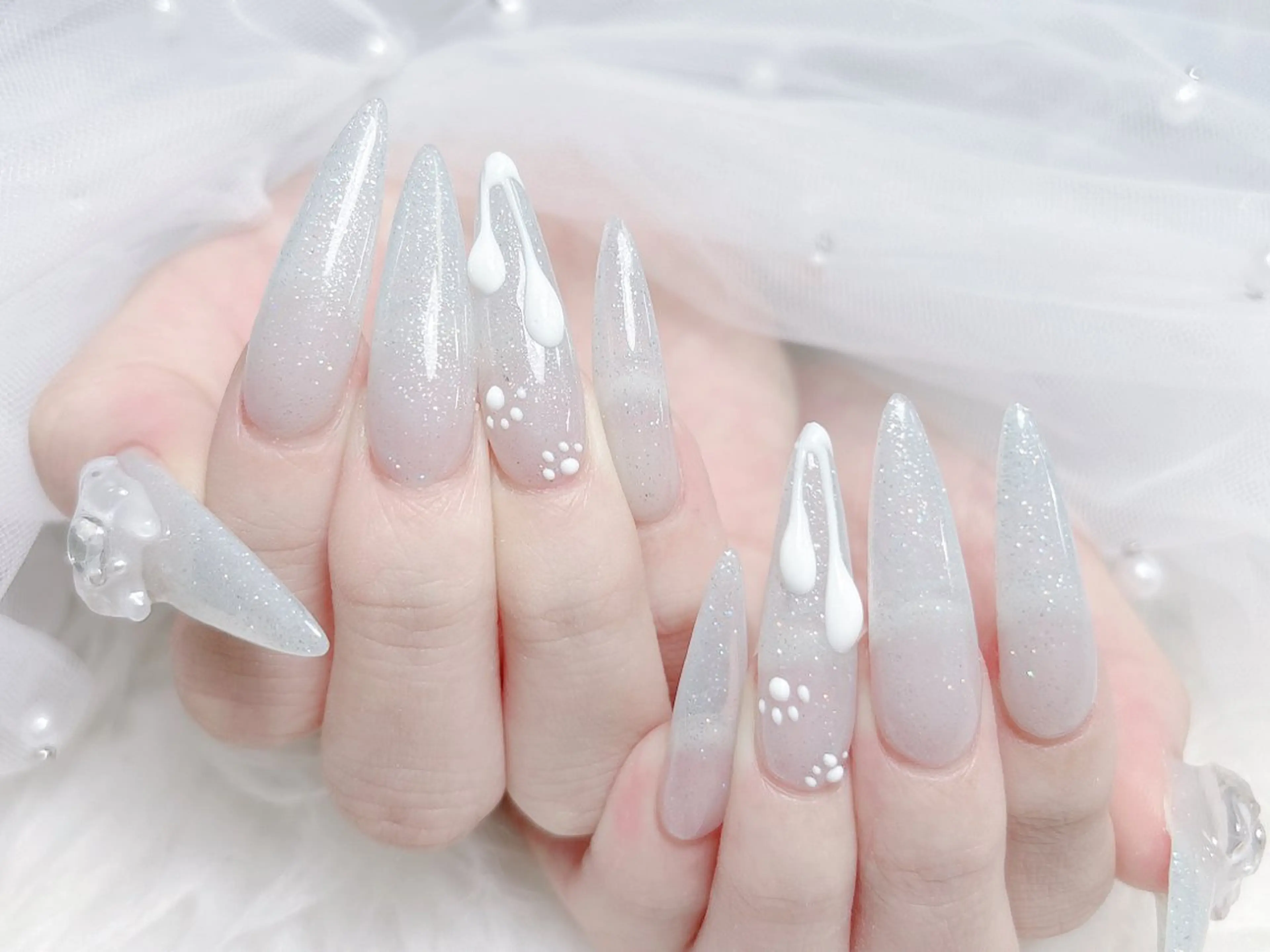 ネイル グラデーション キラキラネイル マグネットネイル スカルプネイル 冬ネイル ハンドネイル kawaiiko サロンのネイルデザイン