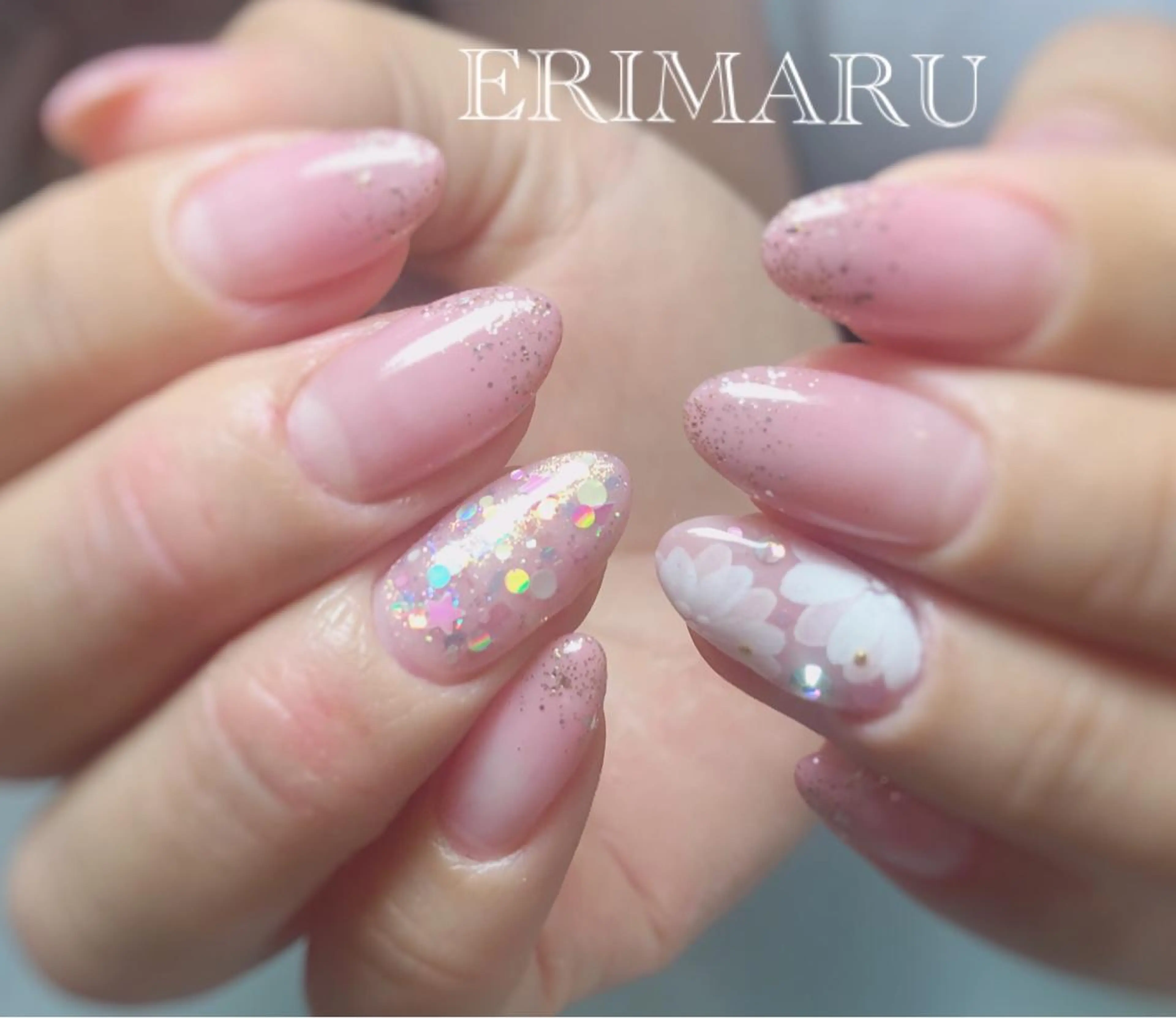 ネイル キラキラネイル 田村 恵理のネイルデザイン