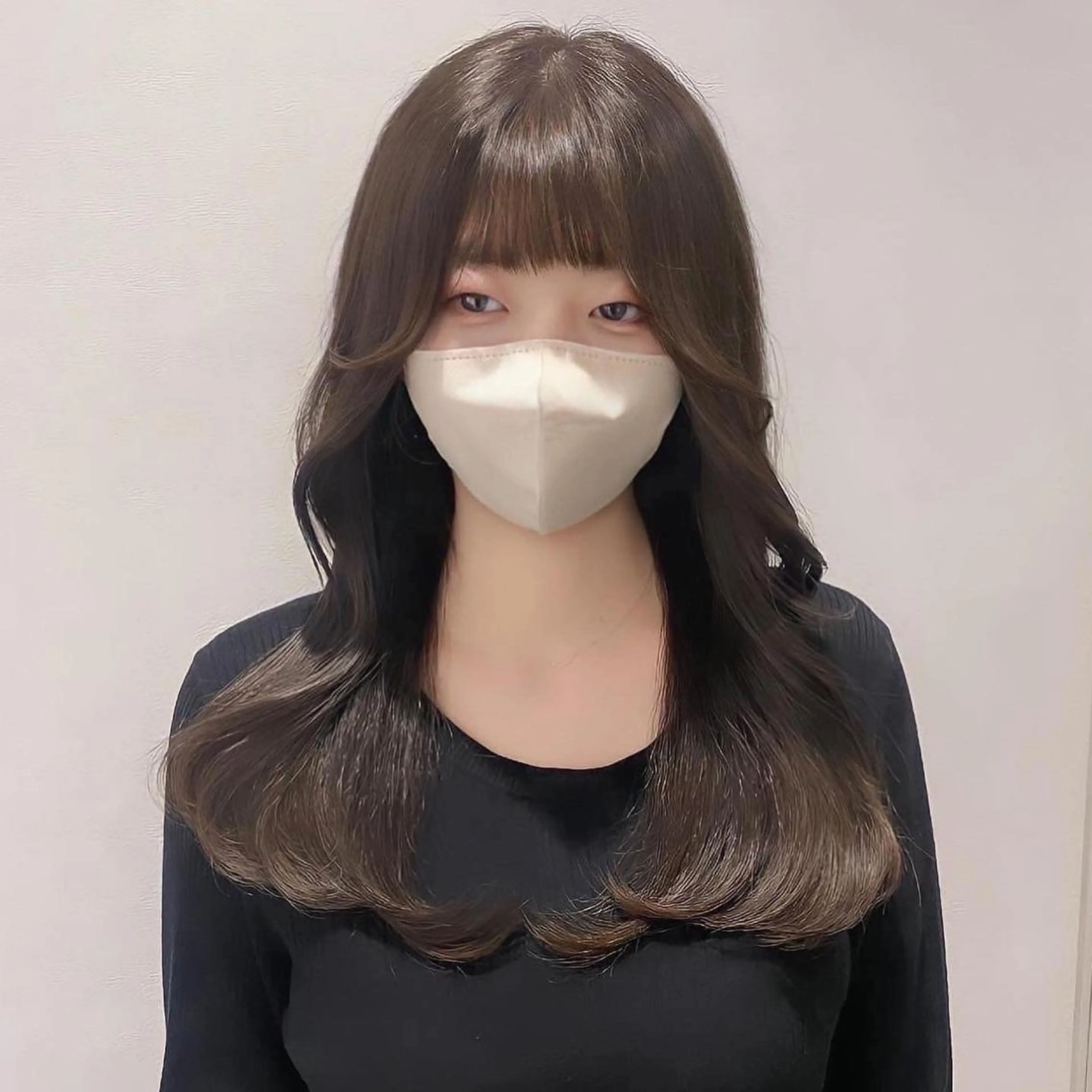 セミロング 銀座／レイヤーカット 🤍内野すみれのヘアスタイル