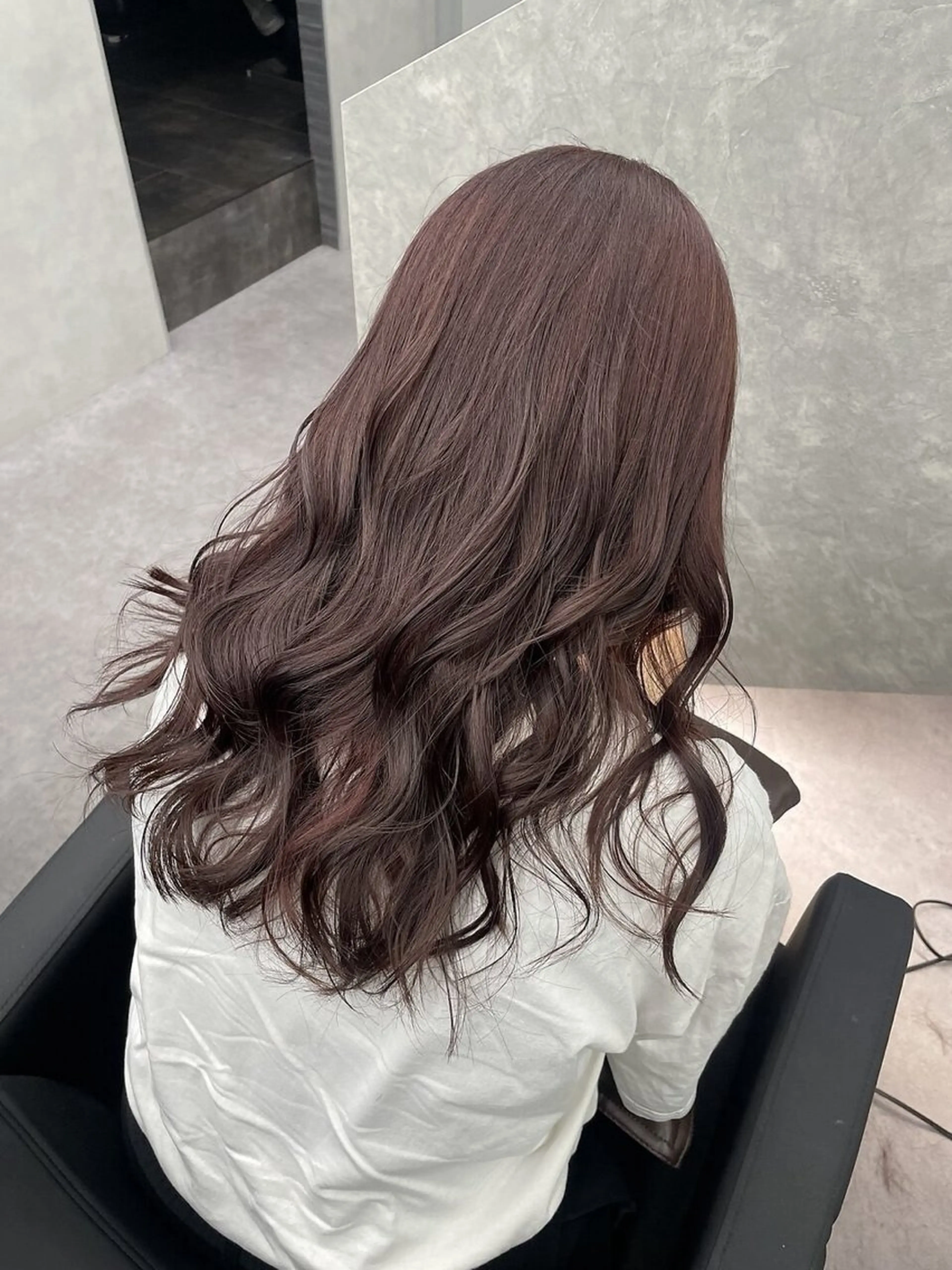 ロング カラー 江坂 mikuのヘアスタイル