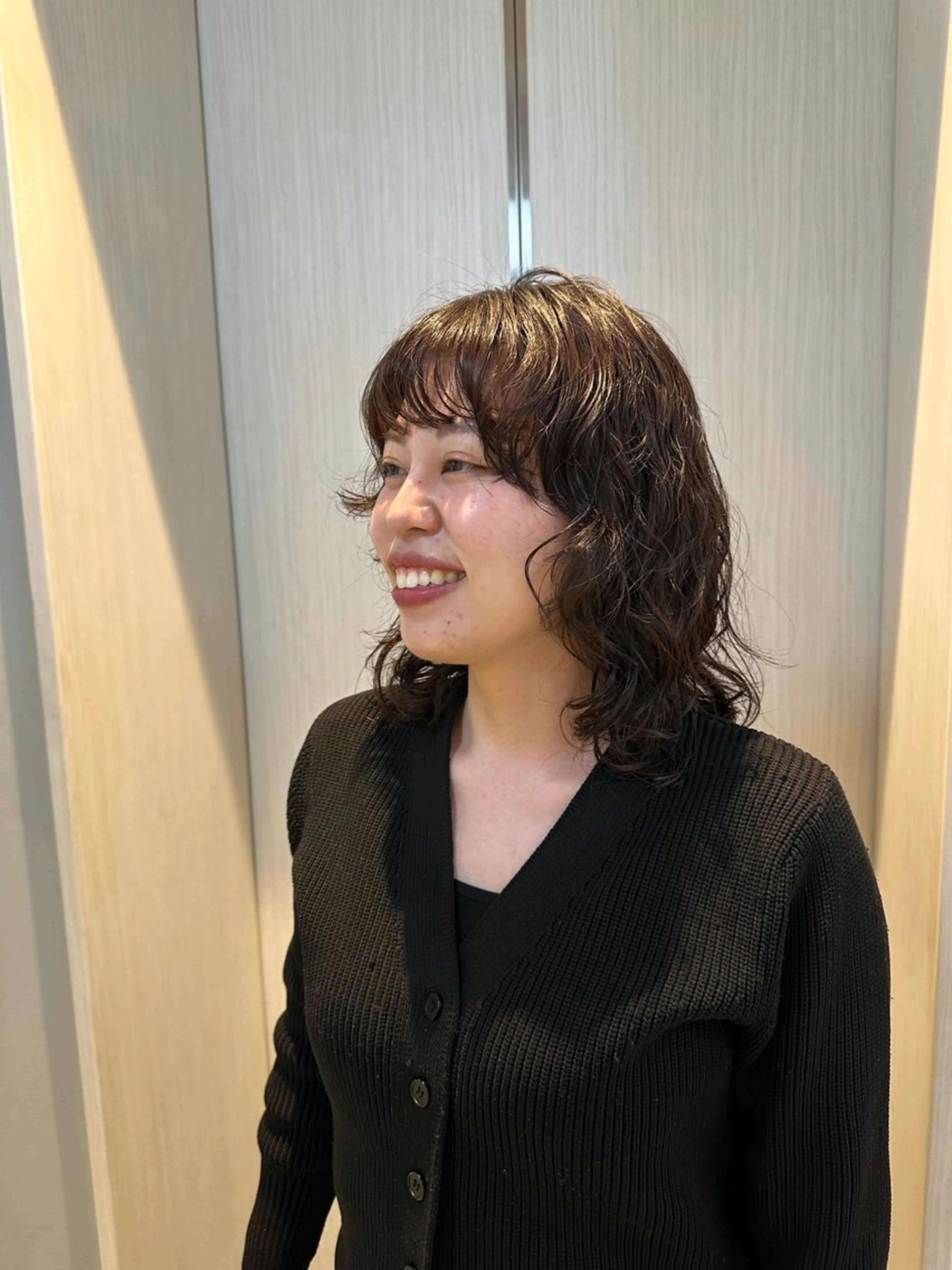 ミディアム パーマ レイヤーカット さとう あやかのヘアスタイル