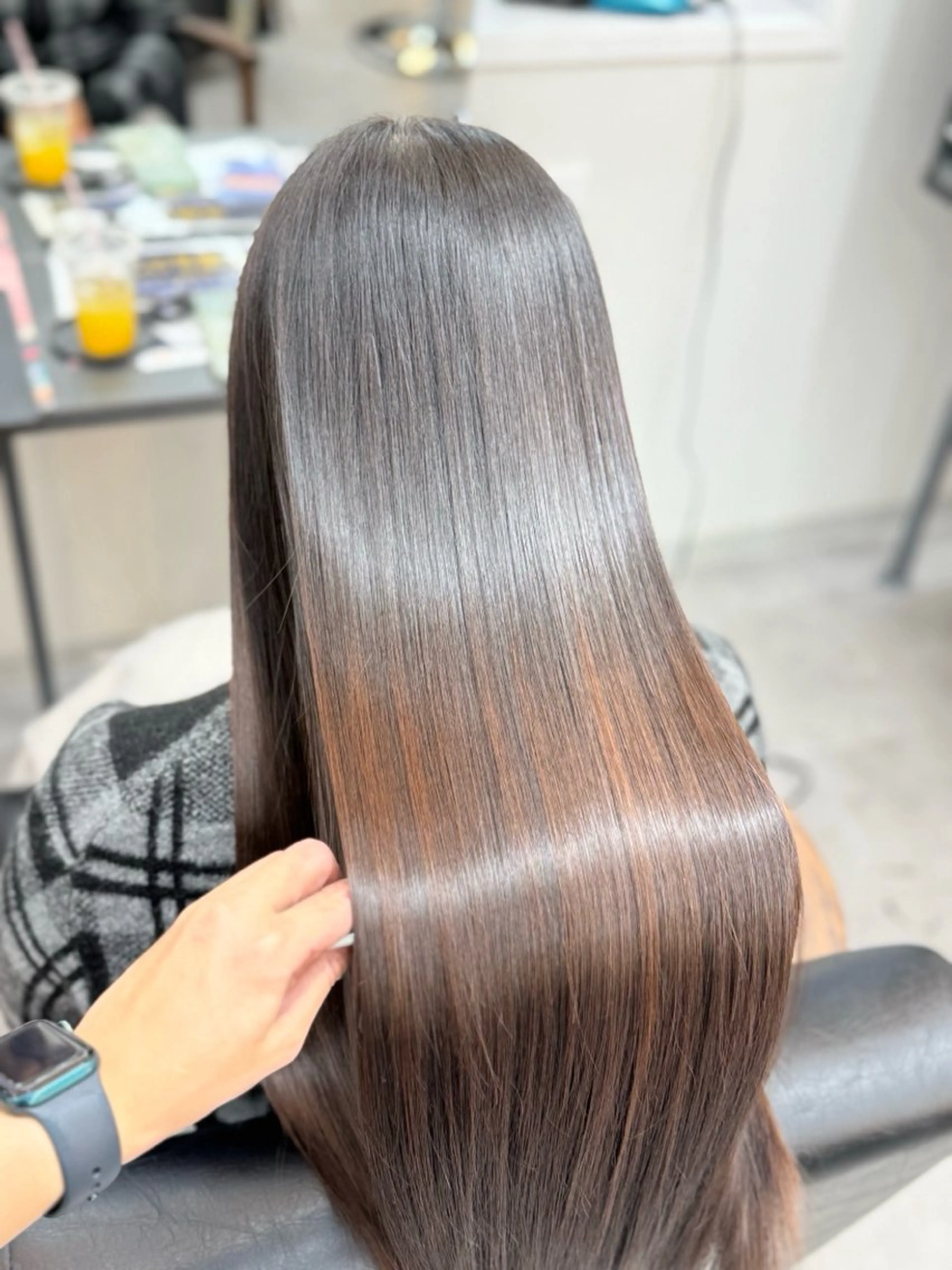 🫧【初回価格】酸性ストレート+カット+トリートメント✨カラー毛に対応⭕️の写真