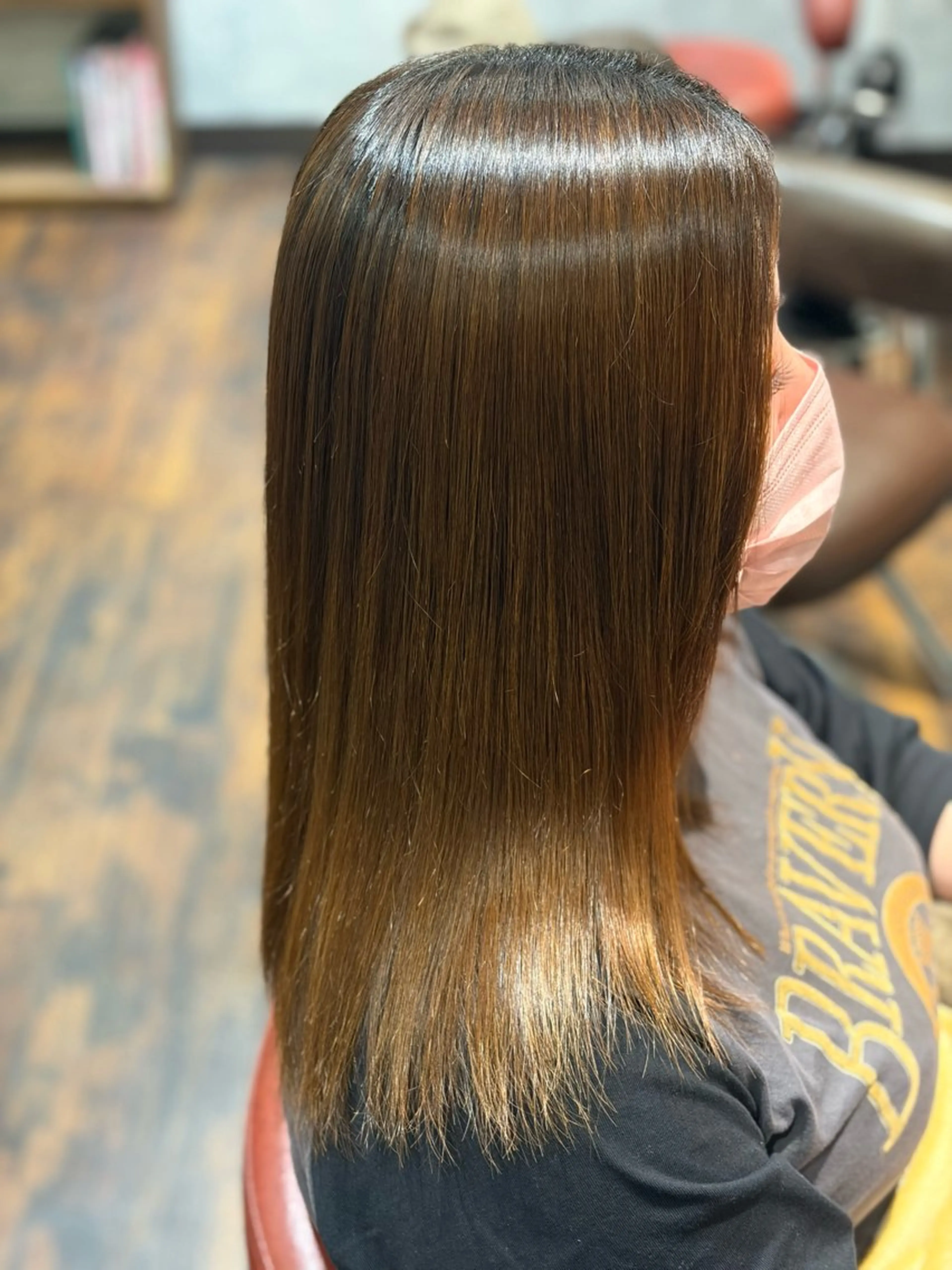 ミディアム カット ヘアカラー 縮毛矯正 トリートメント ✨矯正口コミ4.9✨ 歴21年代表ヨシアキのヘアスタイル