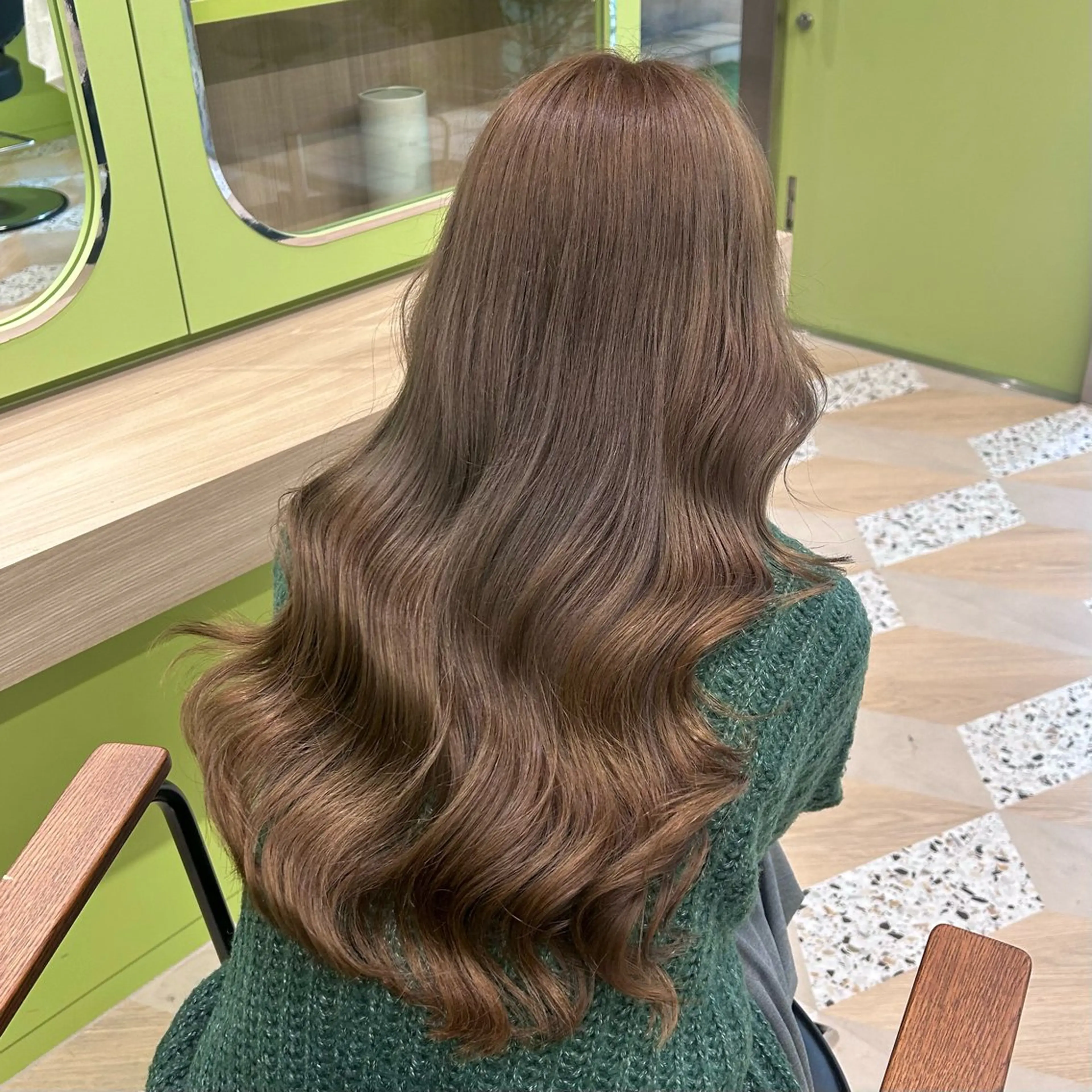 ロング カラー ベージュカラー ブリーチ ブラウンカラー ショコラベージュ 透明感カラー カット ヘアカラー トリートメント ブリーチなしベージュ /ヘアセット/ミユのヘアスタイル