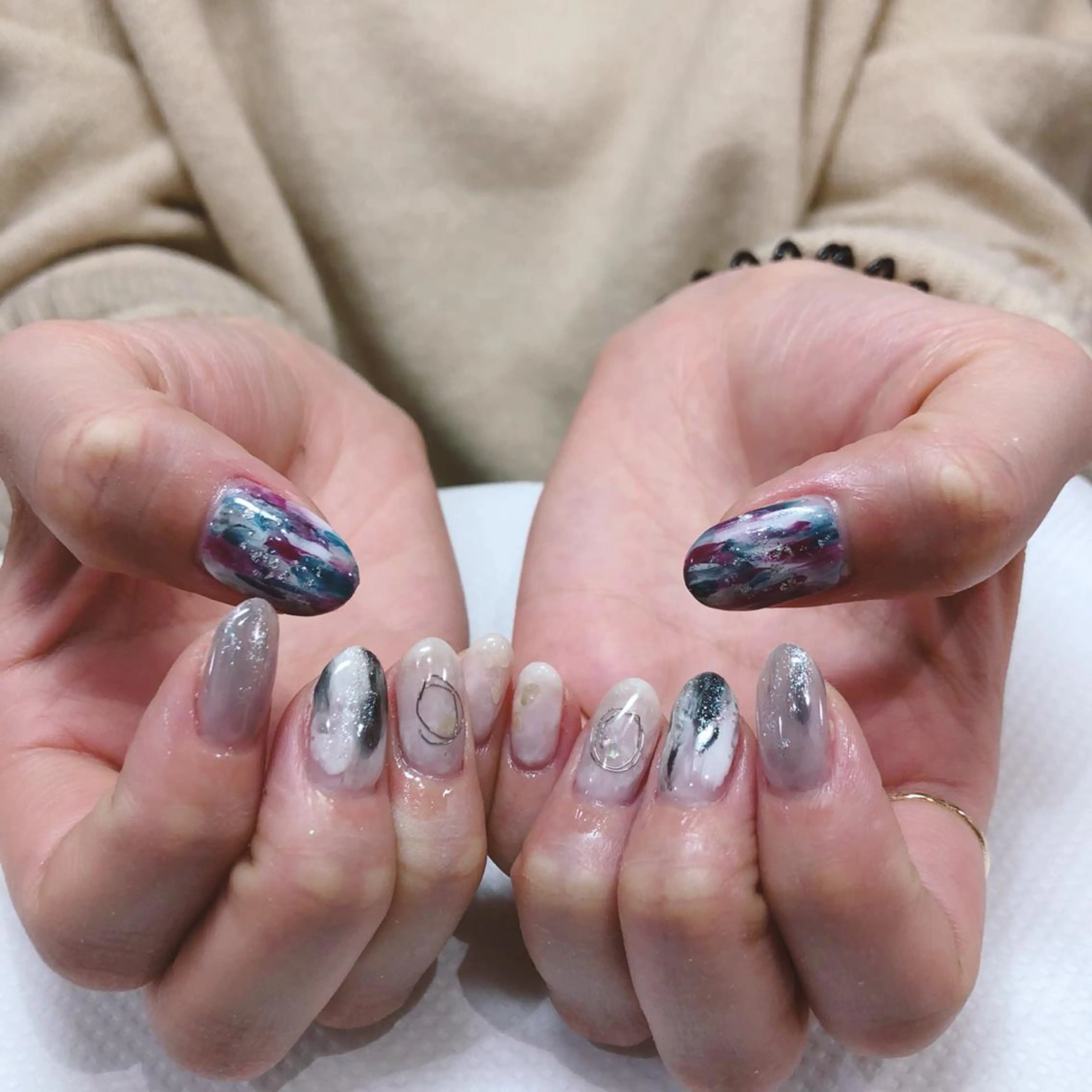 ネイル ニュアンスネイル Ebina Ryoのネイルデザイン