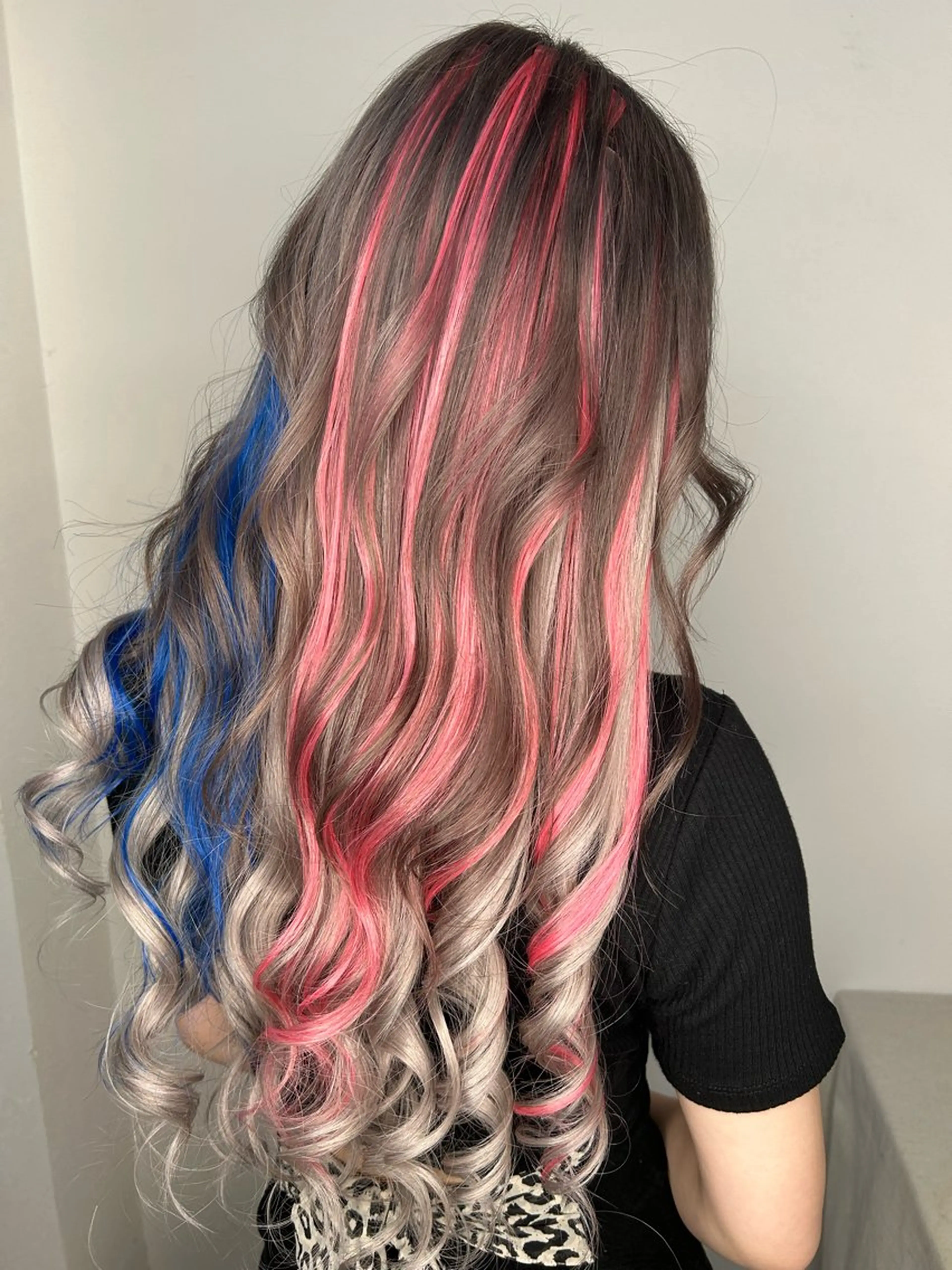 👩【今月限定】ケアブリーチ＋髪質改善カラー＋シールエクステ40枚​〜​👩の写真