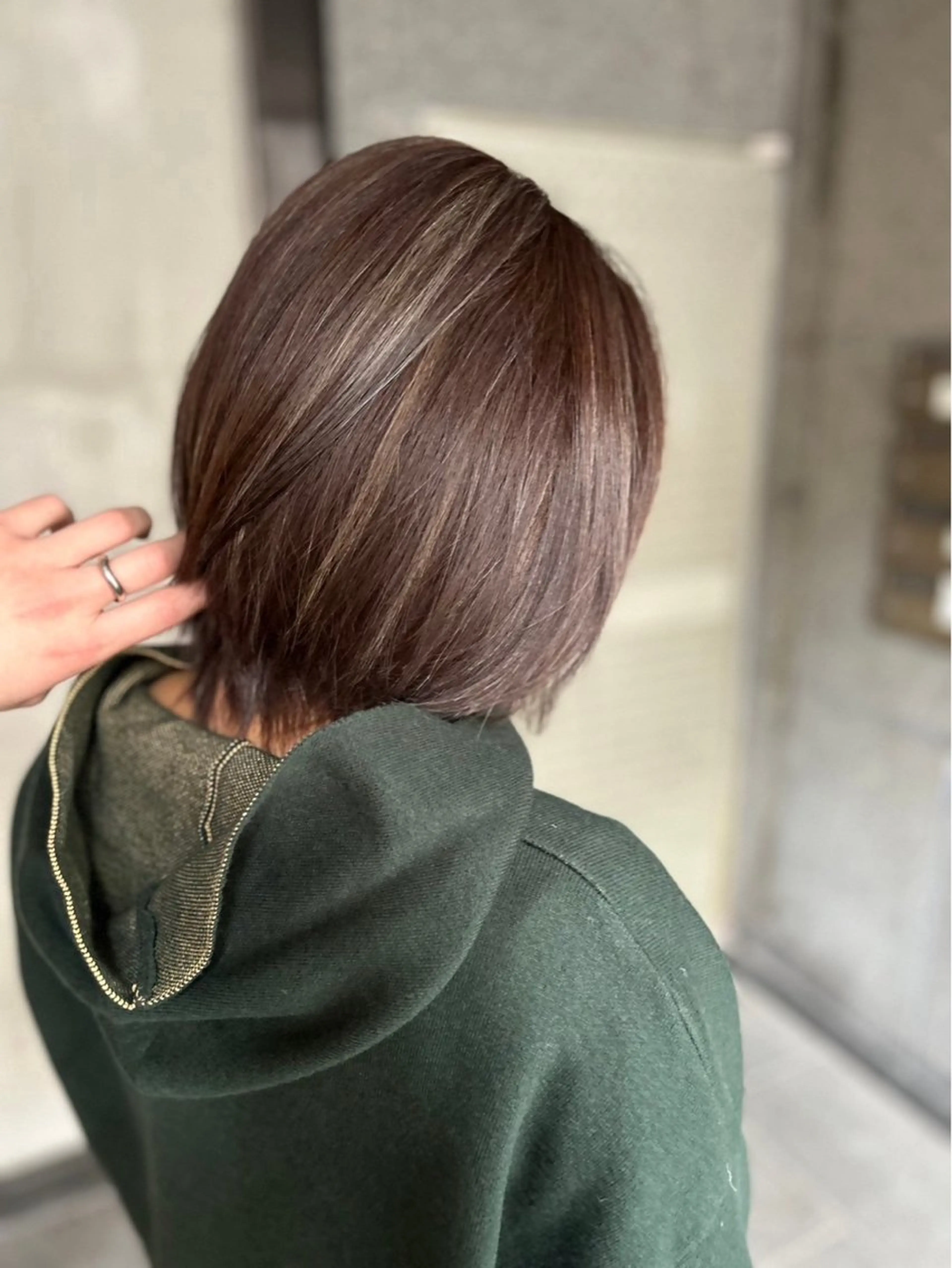 ショート カラー 大和市の白髪ぼかし 職人￤柳川拓哉のヘアスタイル