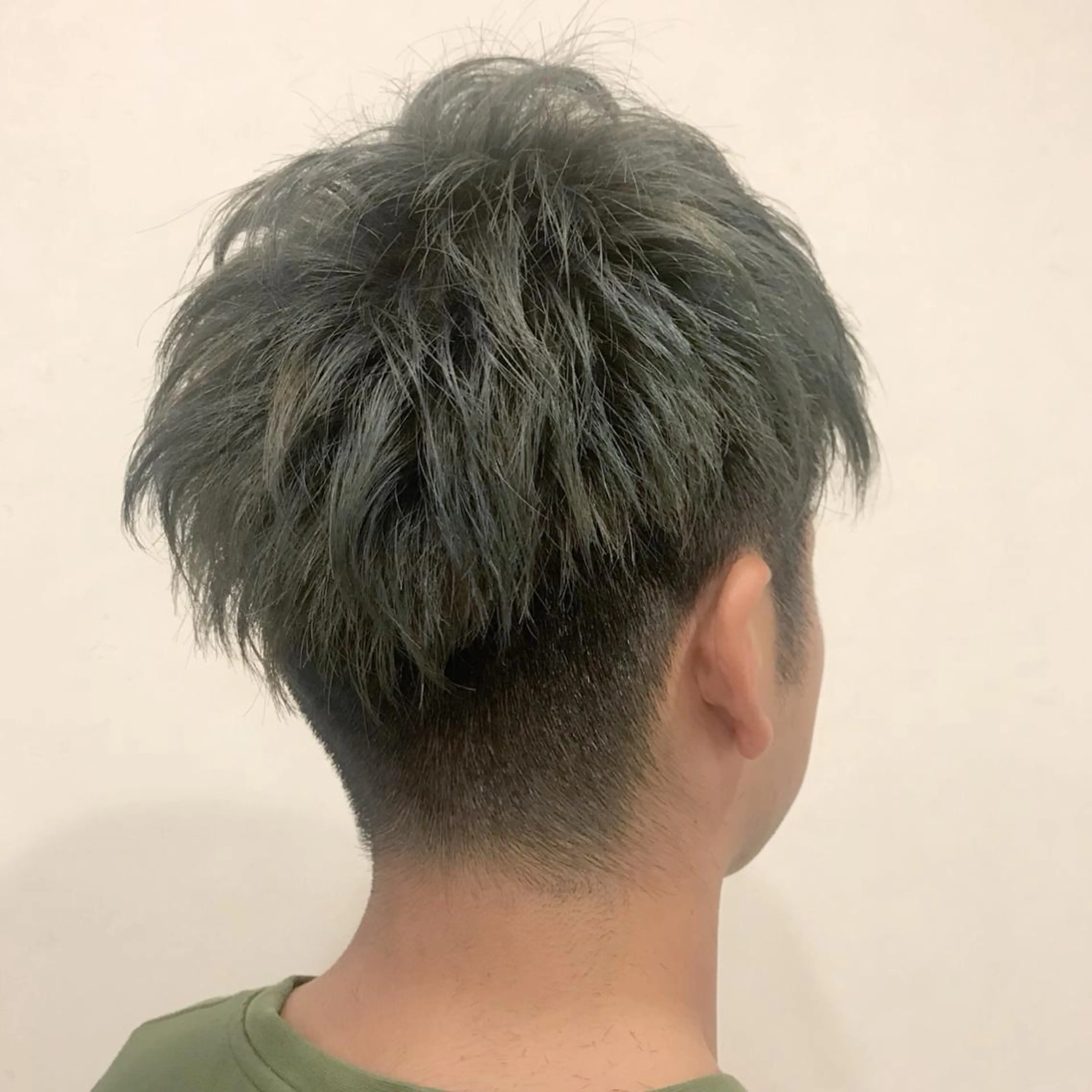 カラー メンズ メンズ限定クーポン シェアサロン博多のヘアスタイル