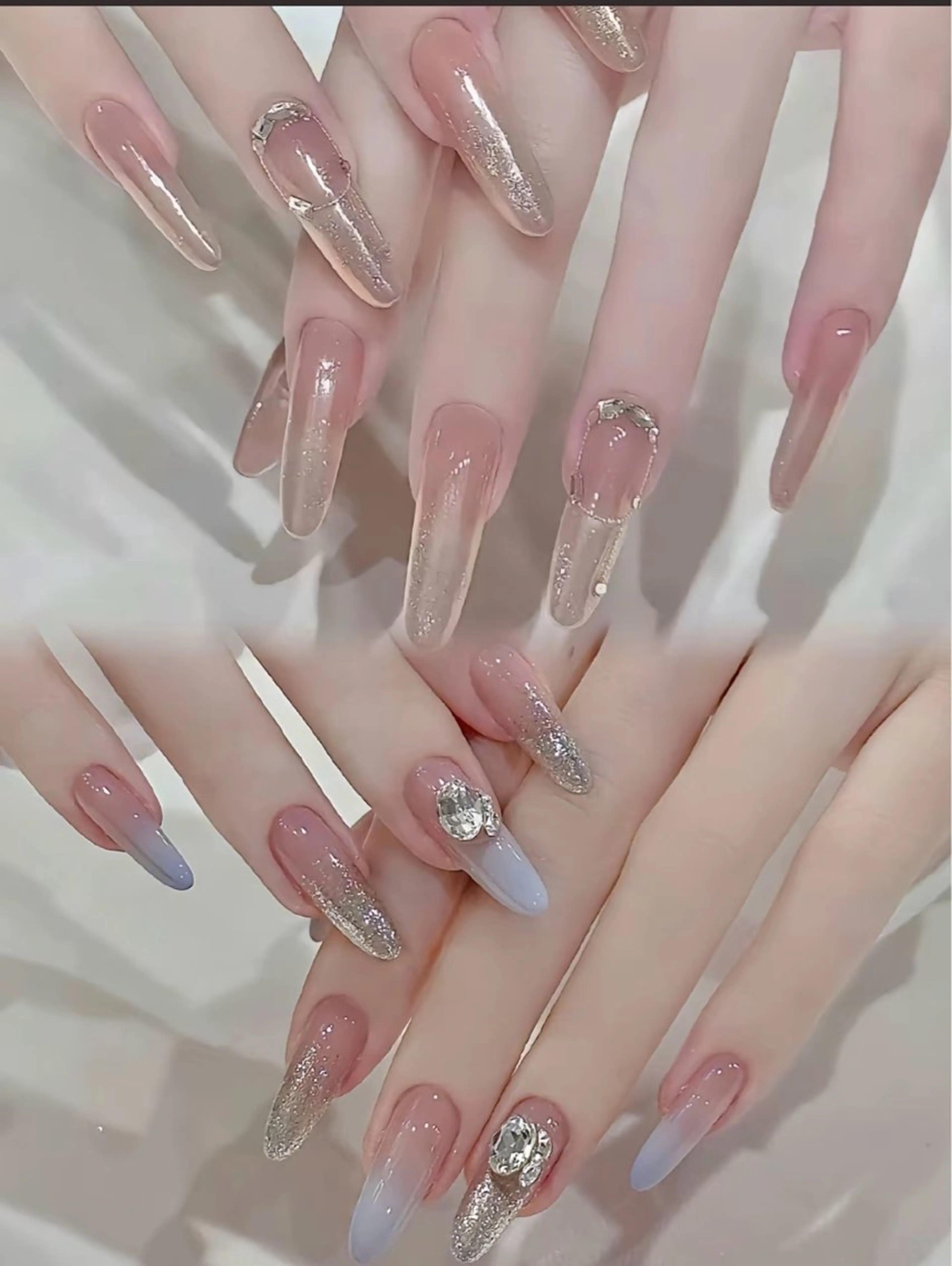 ネイル LEDアイラッシュ ∩_∩アオイのマツエク・マツパデザイン