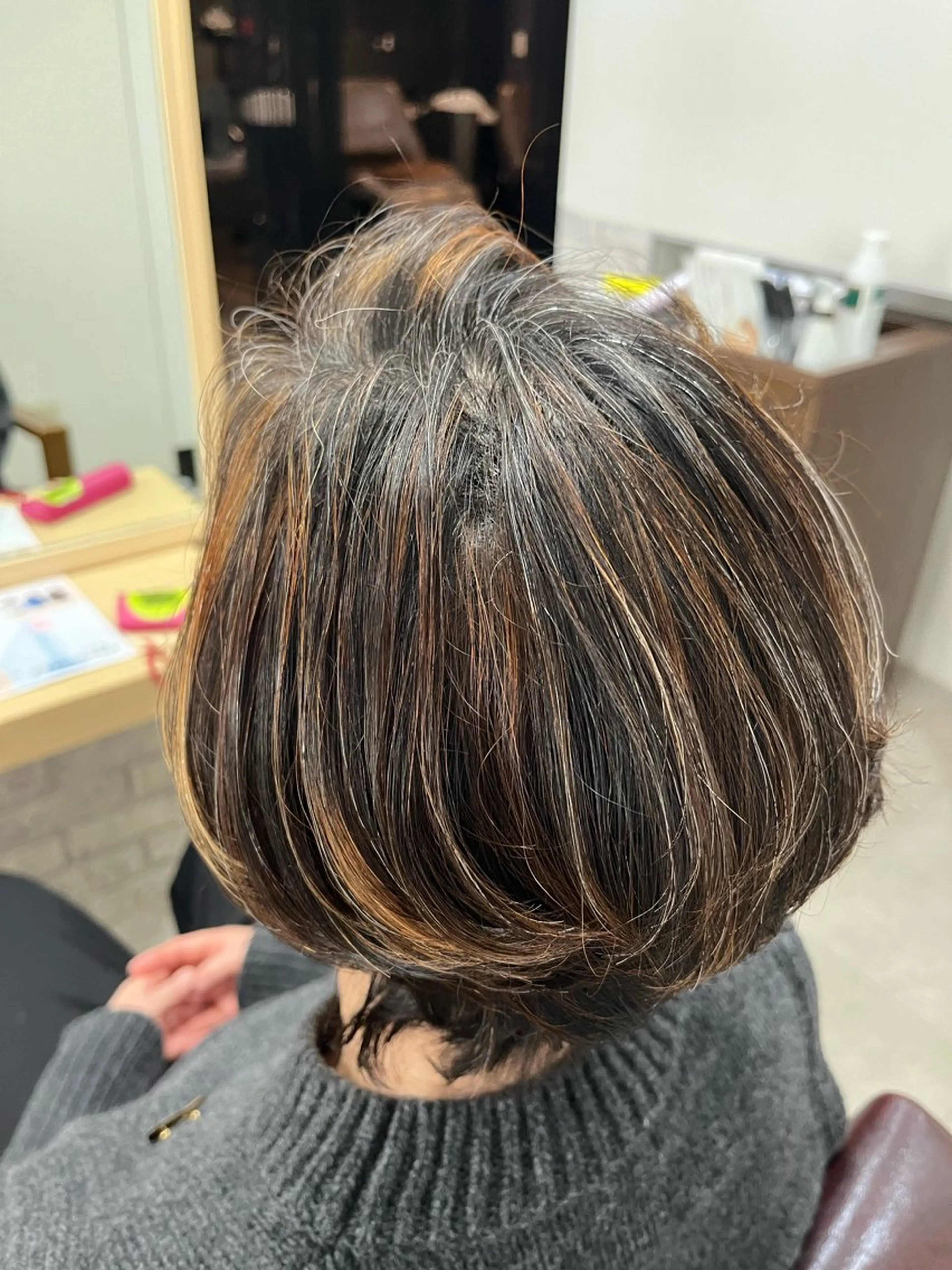カラー ハイライトカラー nicahair maiのヘアスタイル