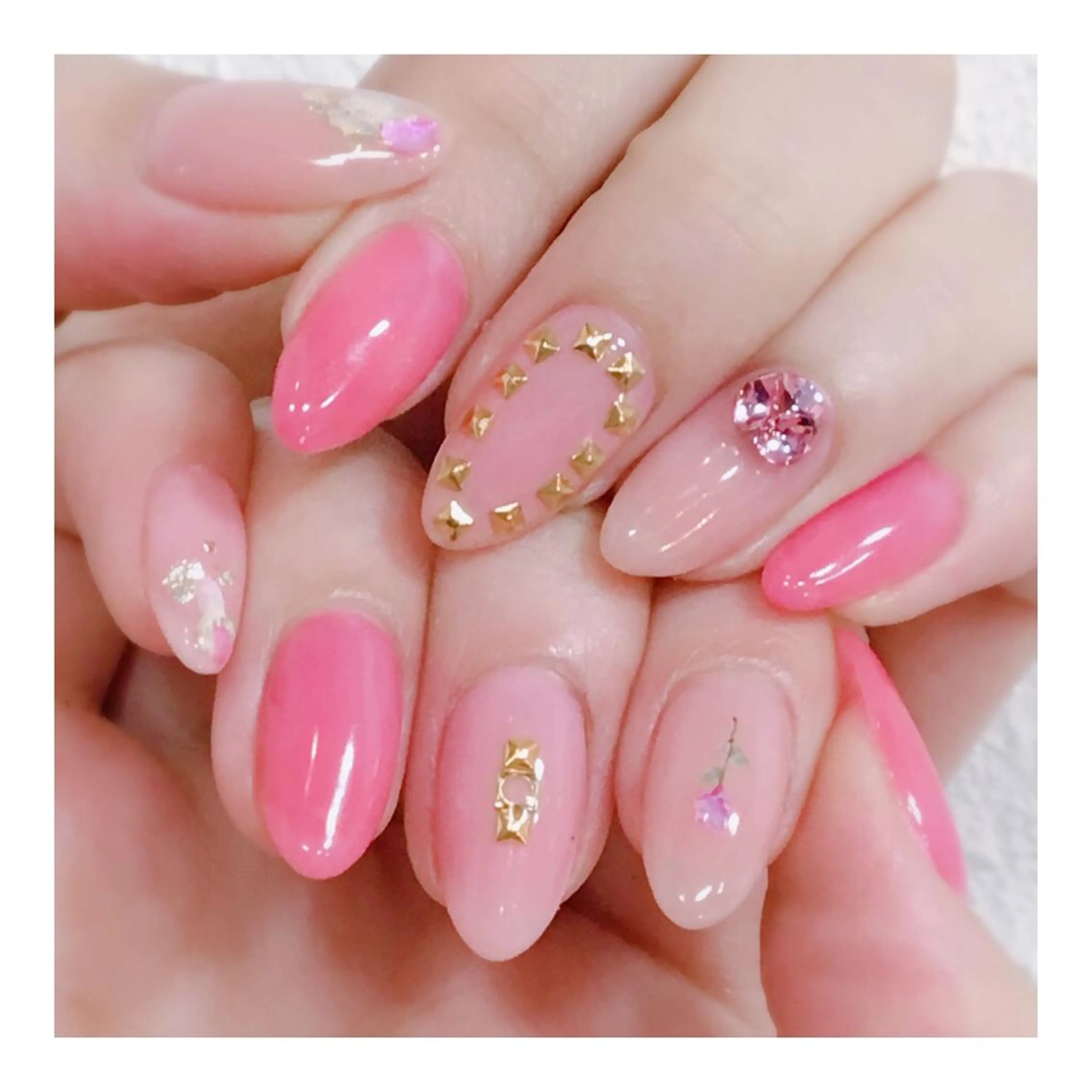 ネイル ストーンネイル 玉造、森ノ宮 fran2 nailのネイルデザイン
