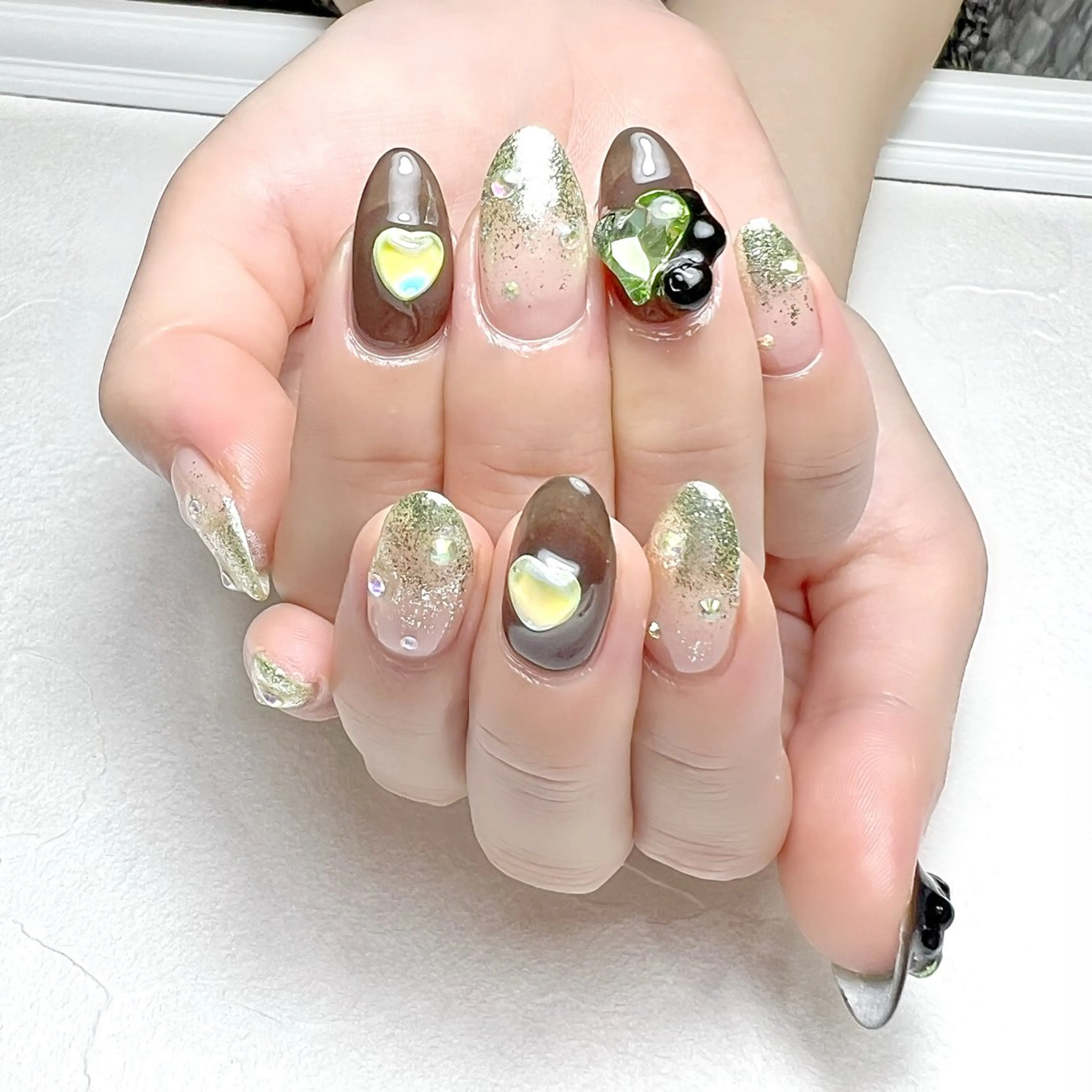 ネイル アートネイル グラデーション グリーン ハート ラメ(グリッター) rouse nail RISATOのネイルデザイン