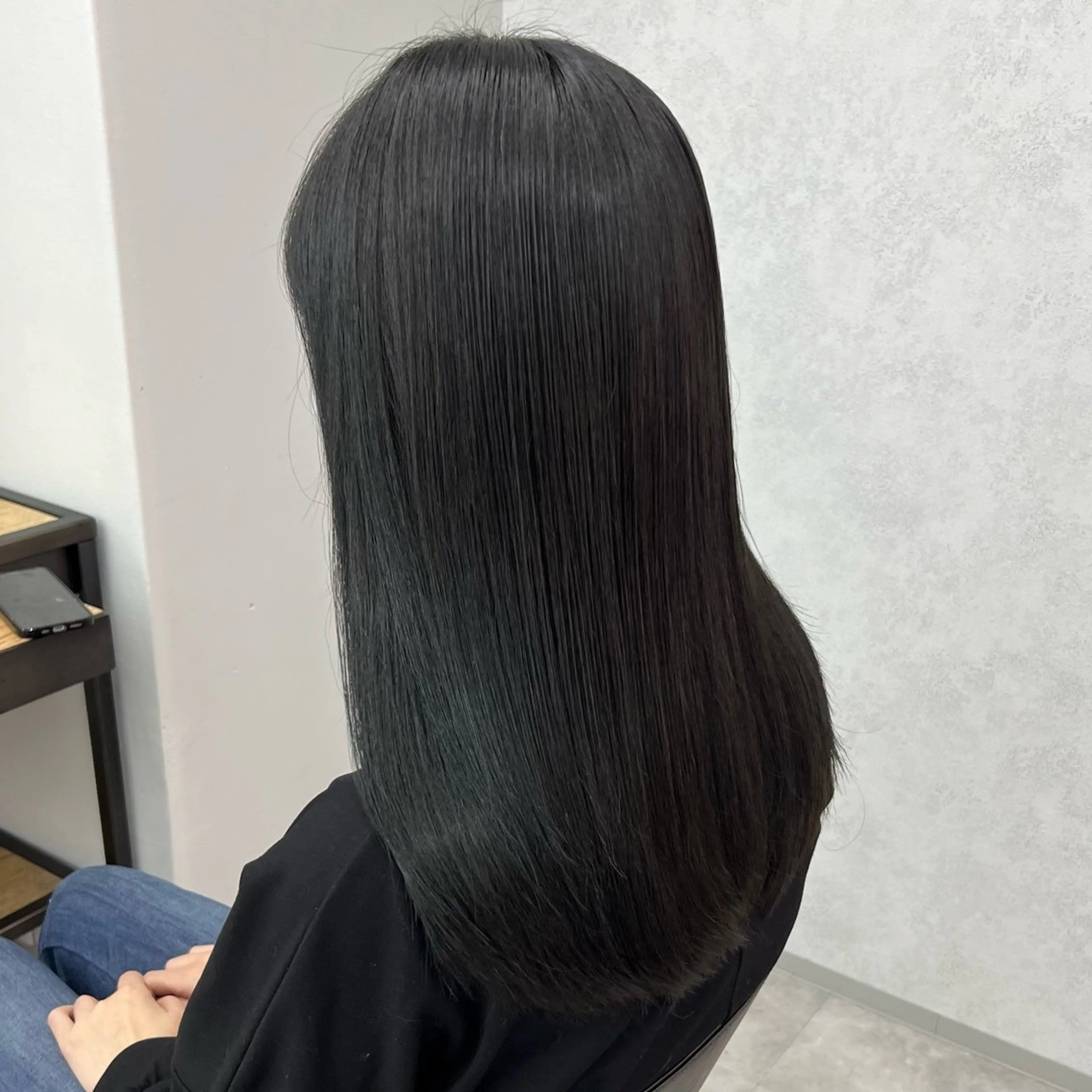ミディアム ヘアカラー 岸下 理緒のヘアスタイル