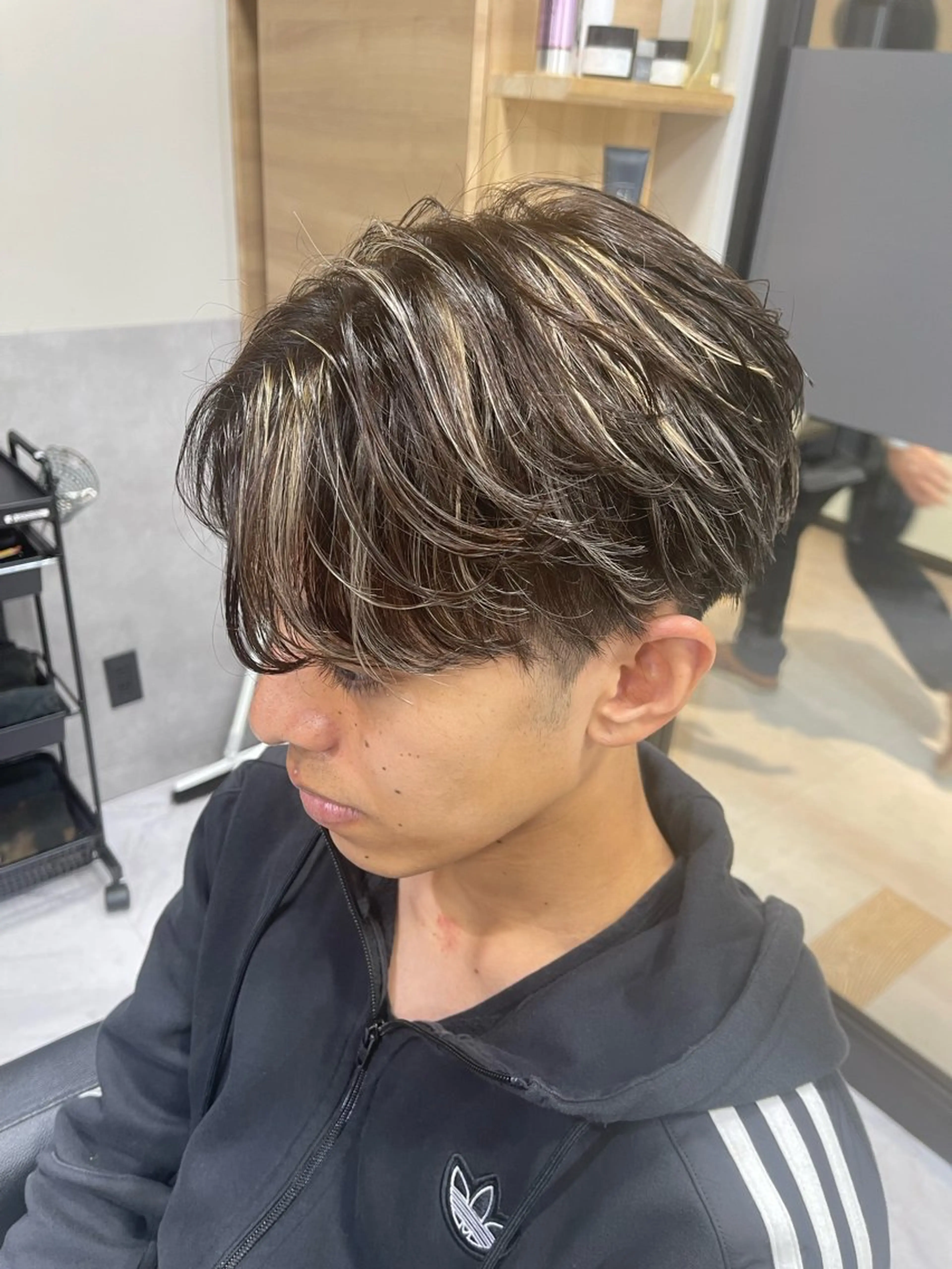 🍯新規様限定🍯メンズカット＋ハイライトカラー＋ケアトリートメントの写真