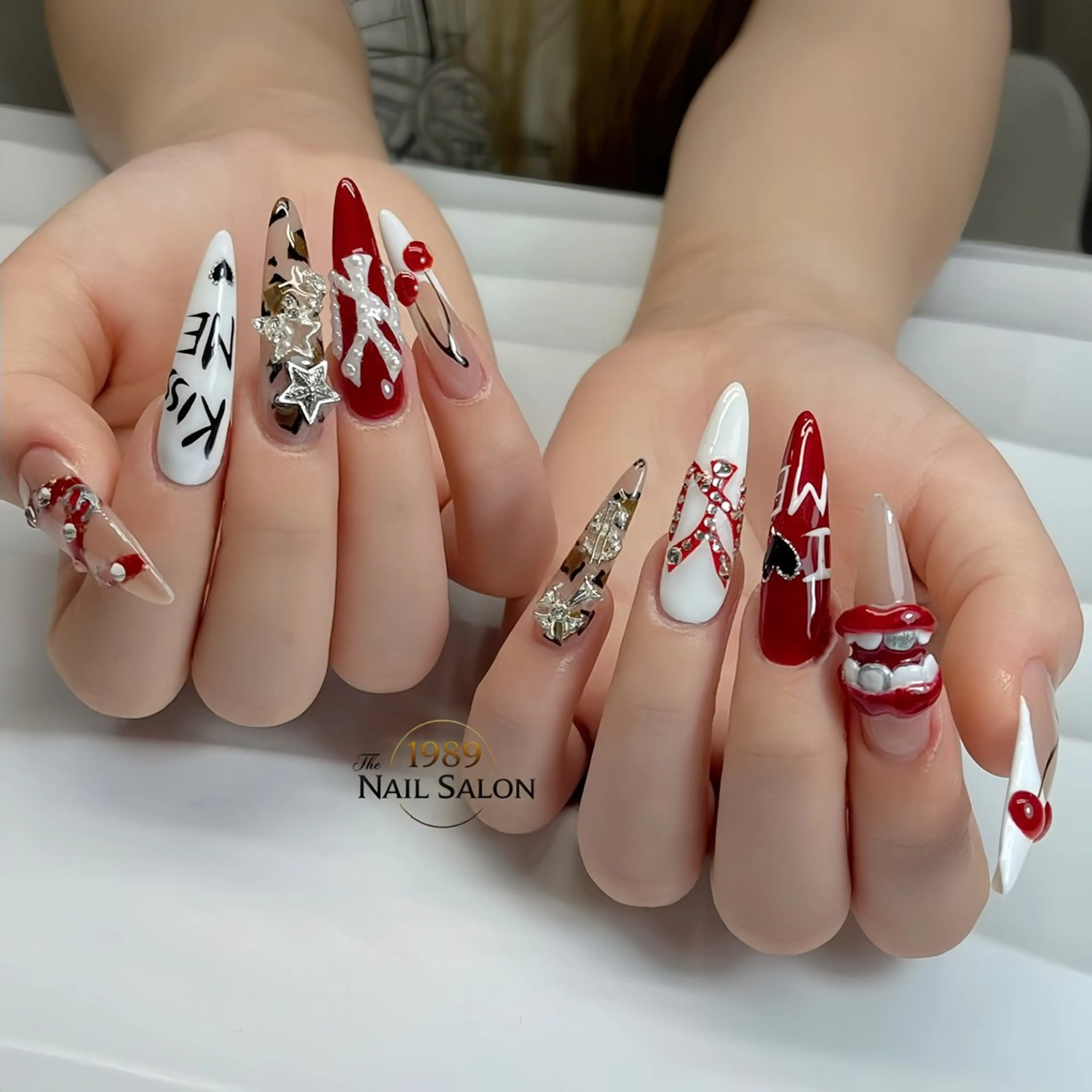 ネイル ハンドネイル The 1989 Nail Salonのネイルデザイン