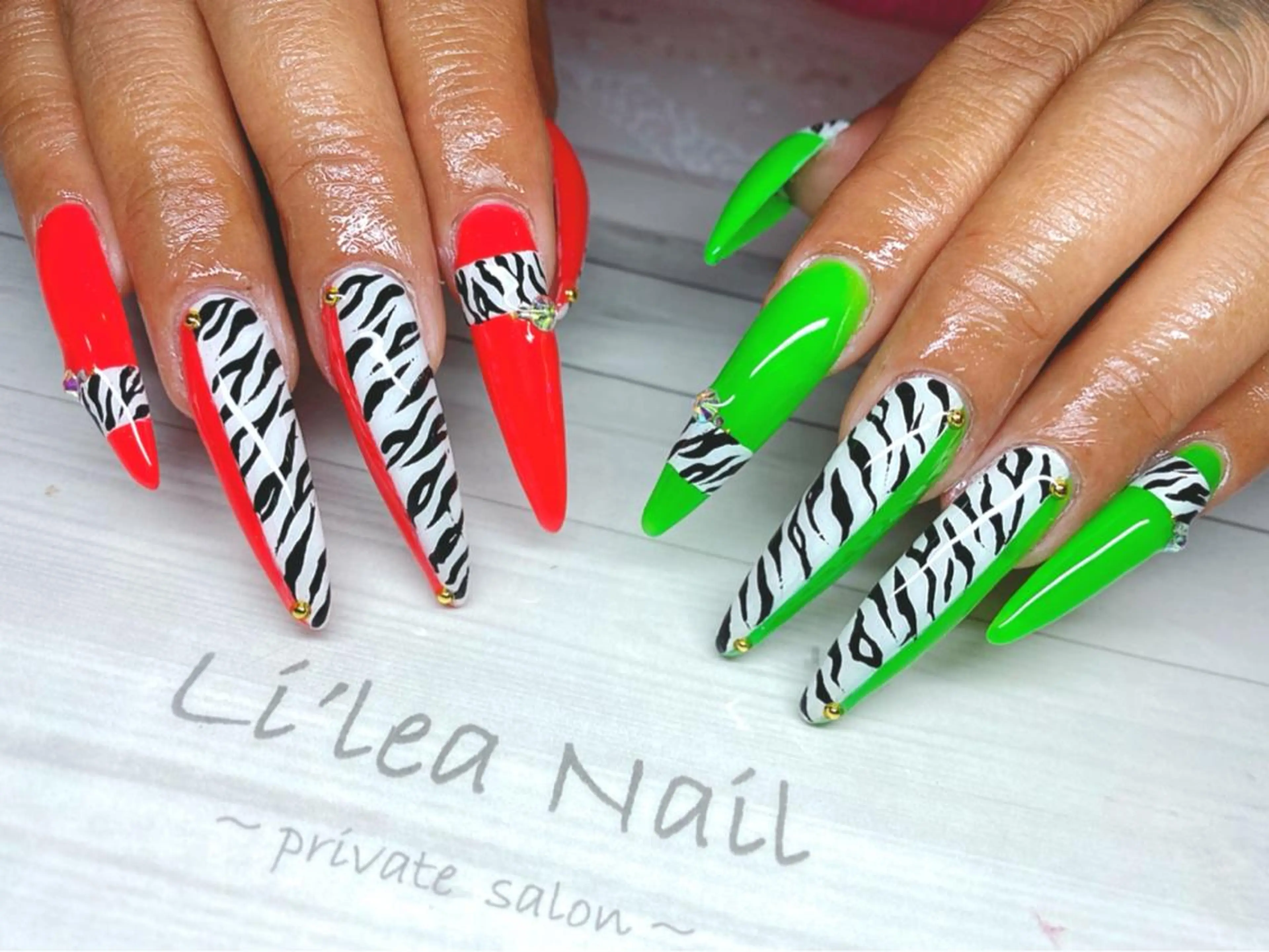ネイル Li'leaNail AINAのネイルデザイン