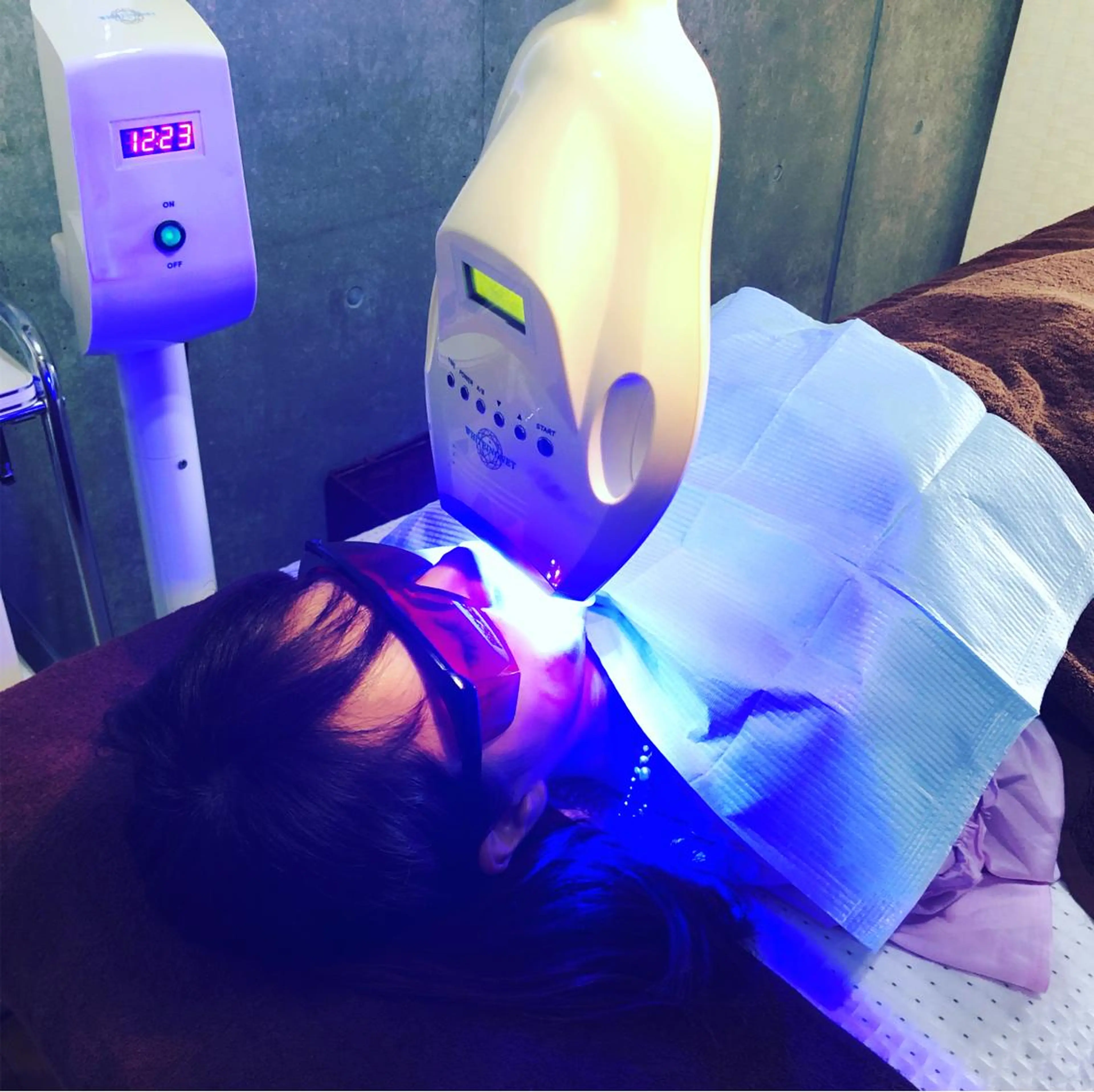 ◇歯のホワイトニング徹底50分照射✨リピOK、メンズOKの写真