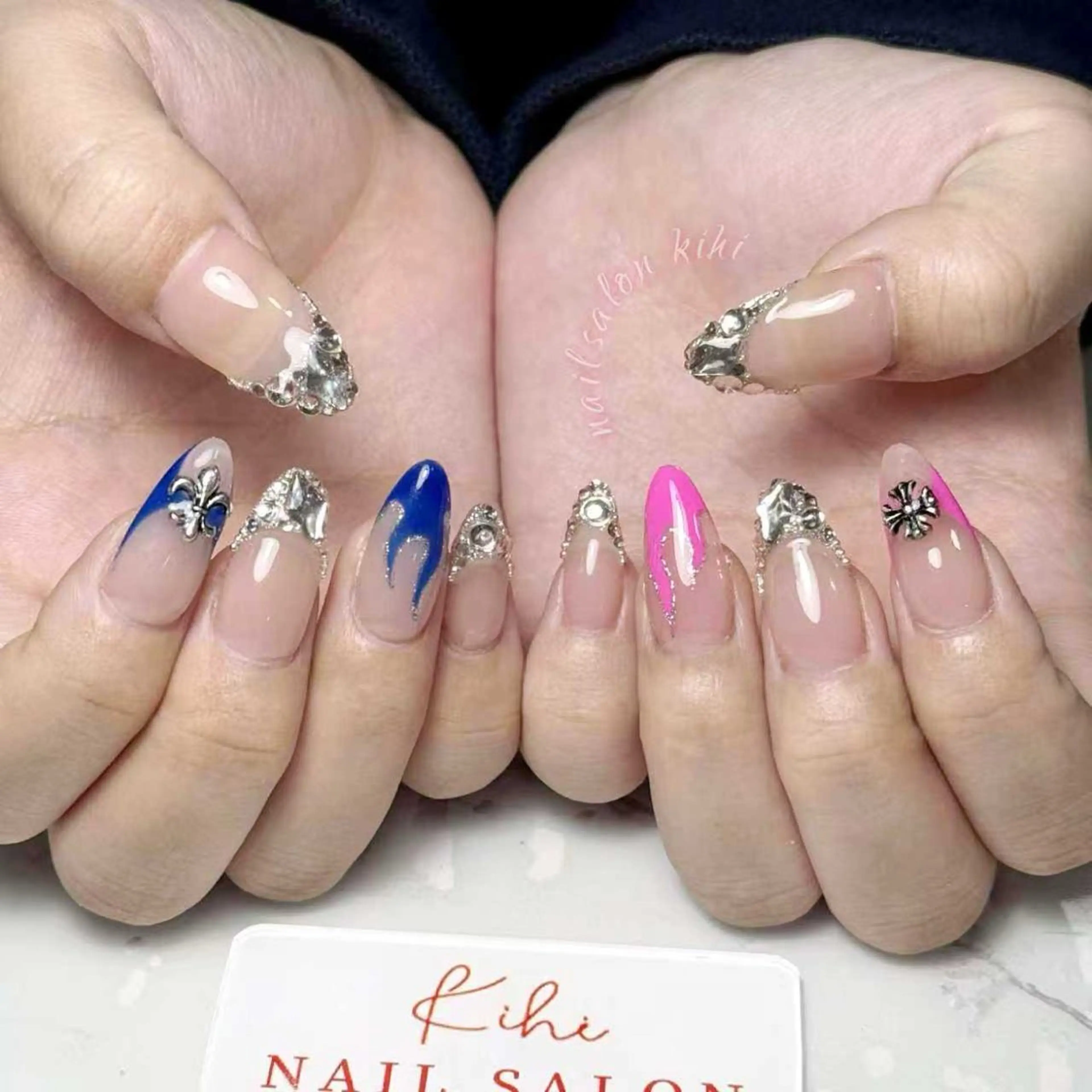 ネイル アートネイル フレンチネイル ジェルネイル グラデーション 韓国ネイル ハンドネイル 💕鈴木ユリ パラジェル/オフ無料のネイルデザイン