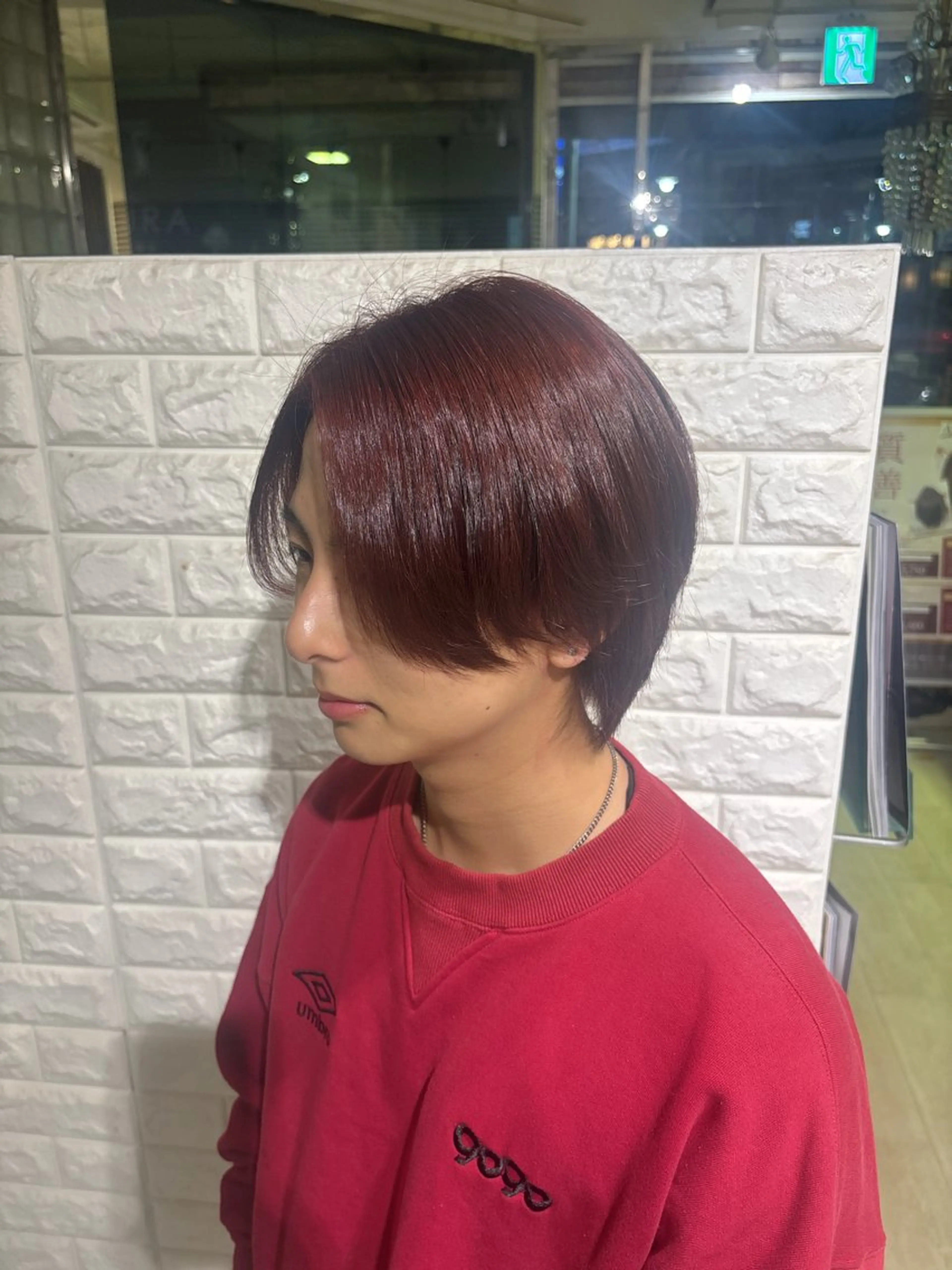 カラー レッドカラー 柴垣 万希のヘアスタイル