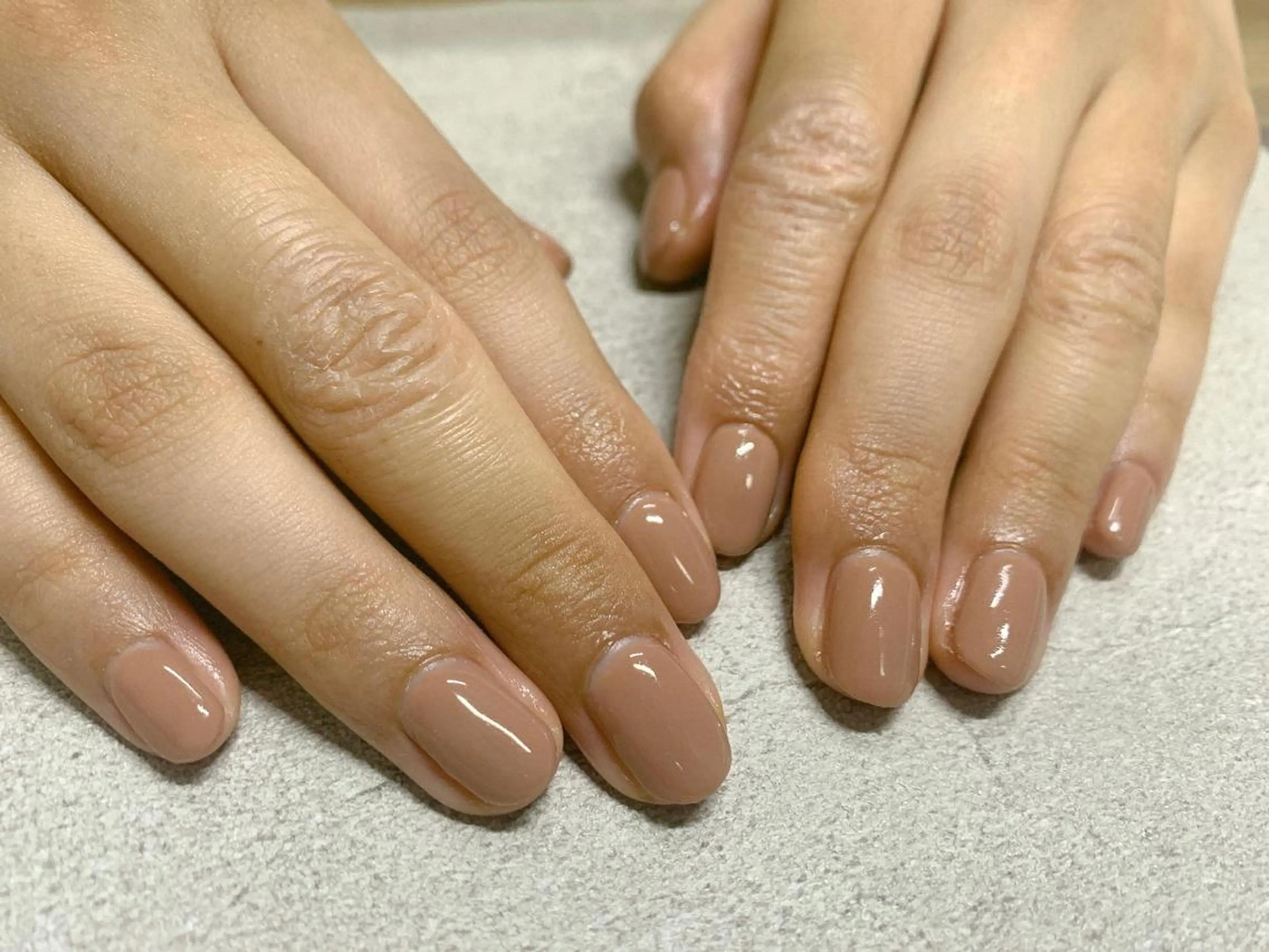 ネイル ワンカラーネイル シンプルネイル ハンドネイル mogunail &blowのネイルデザイン