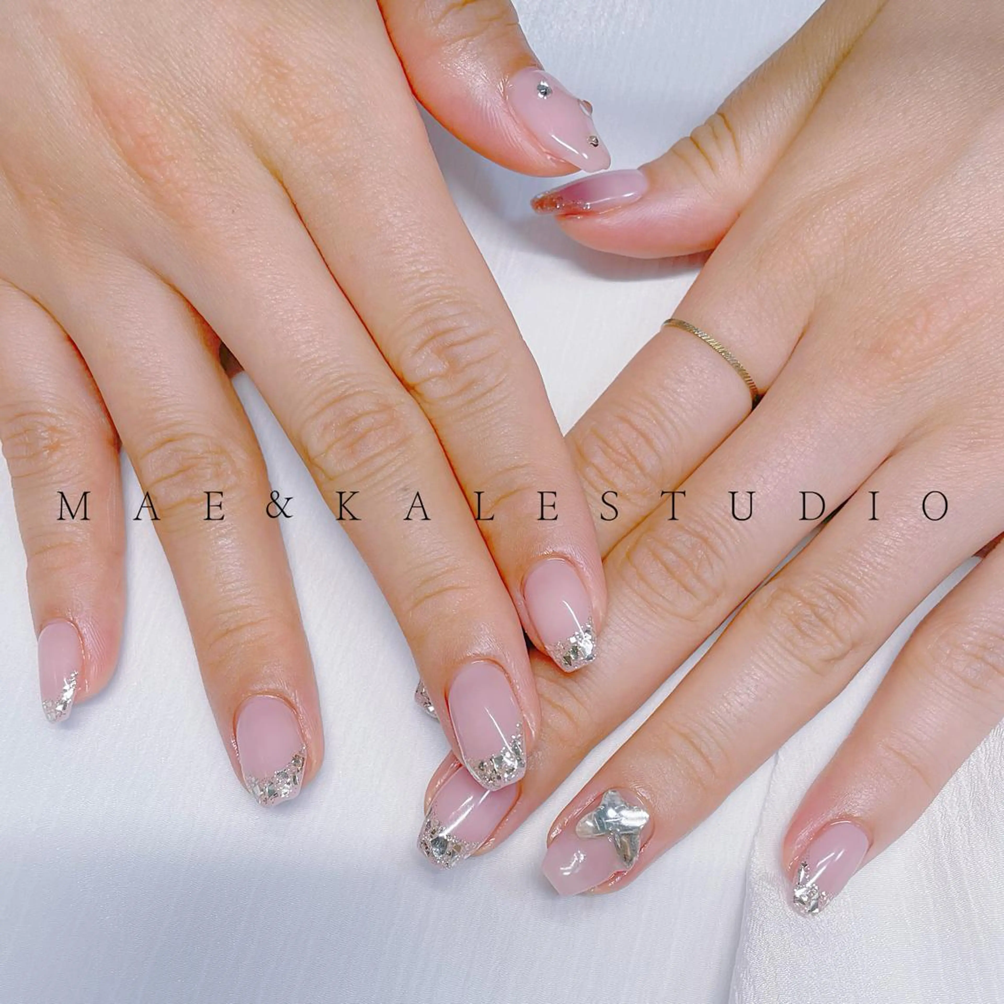 ネイル ストーンネイル MAE&KALE STUDIOのマツエク・マツパデザイン