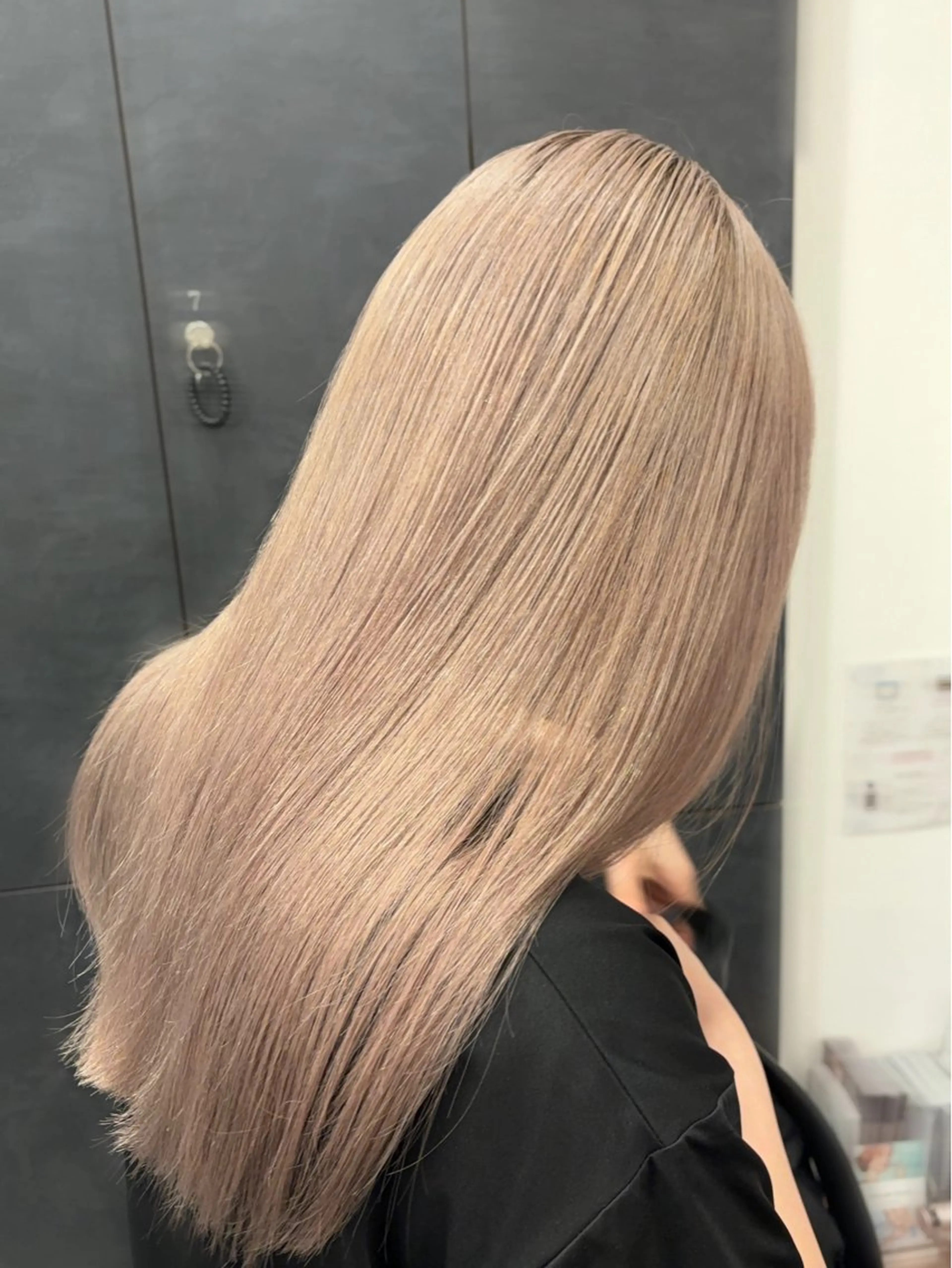 ロング カラー ヘアカラー トリートメント Ｖｉｏｔ  銀座 樋口 桃佳のヘアスタイル