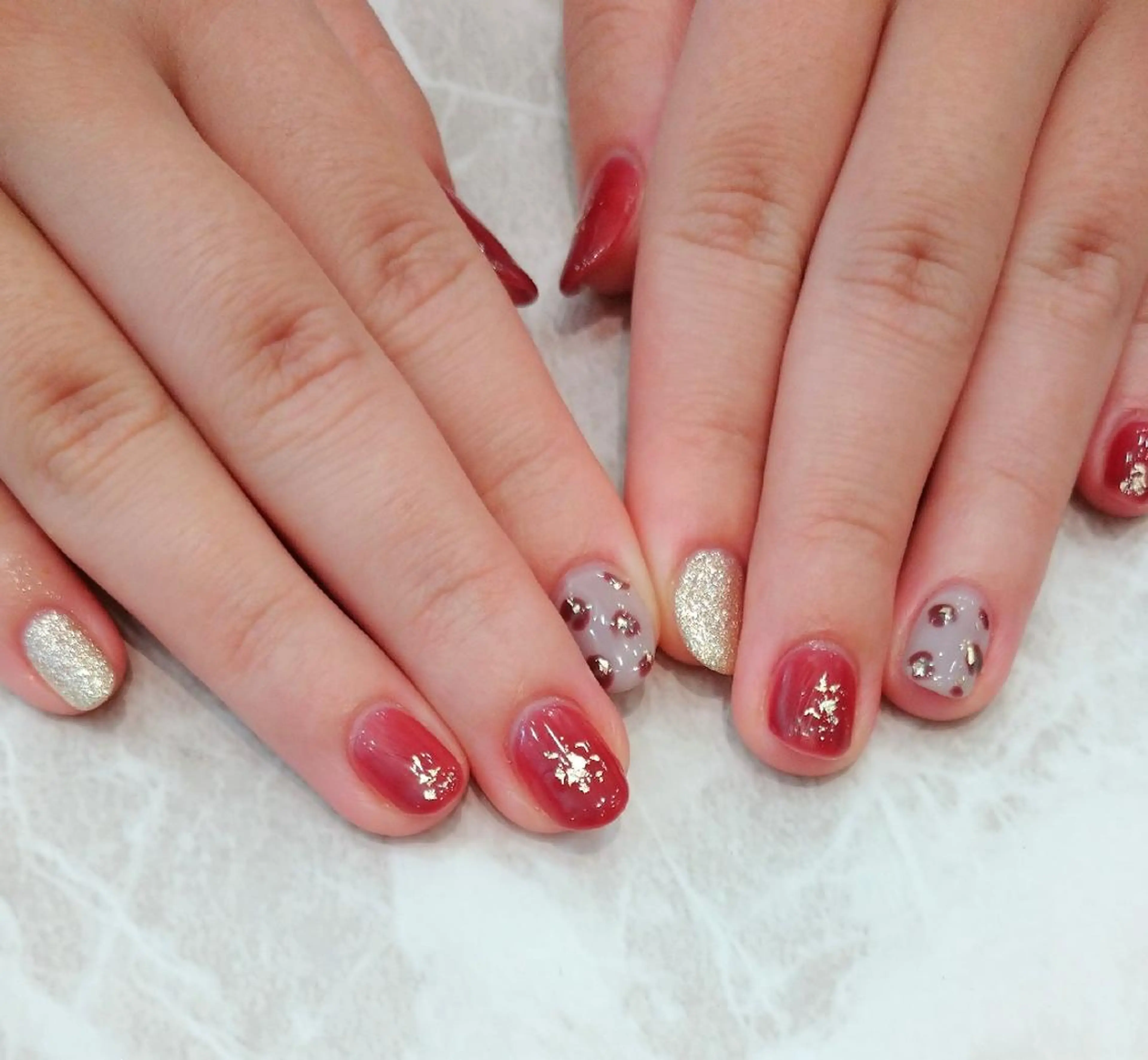 ネイル アートネイル ボルドー 成人式 ジェルネイル ラメ(グリッター) ハンドネイル 會田 瑠衣のネイルデザイン