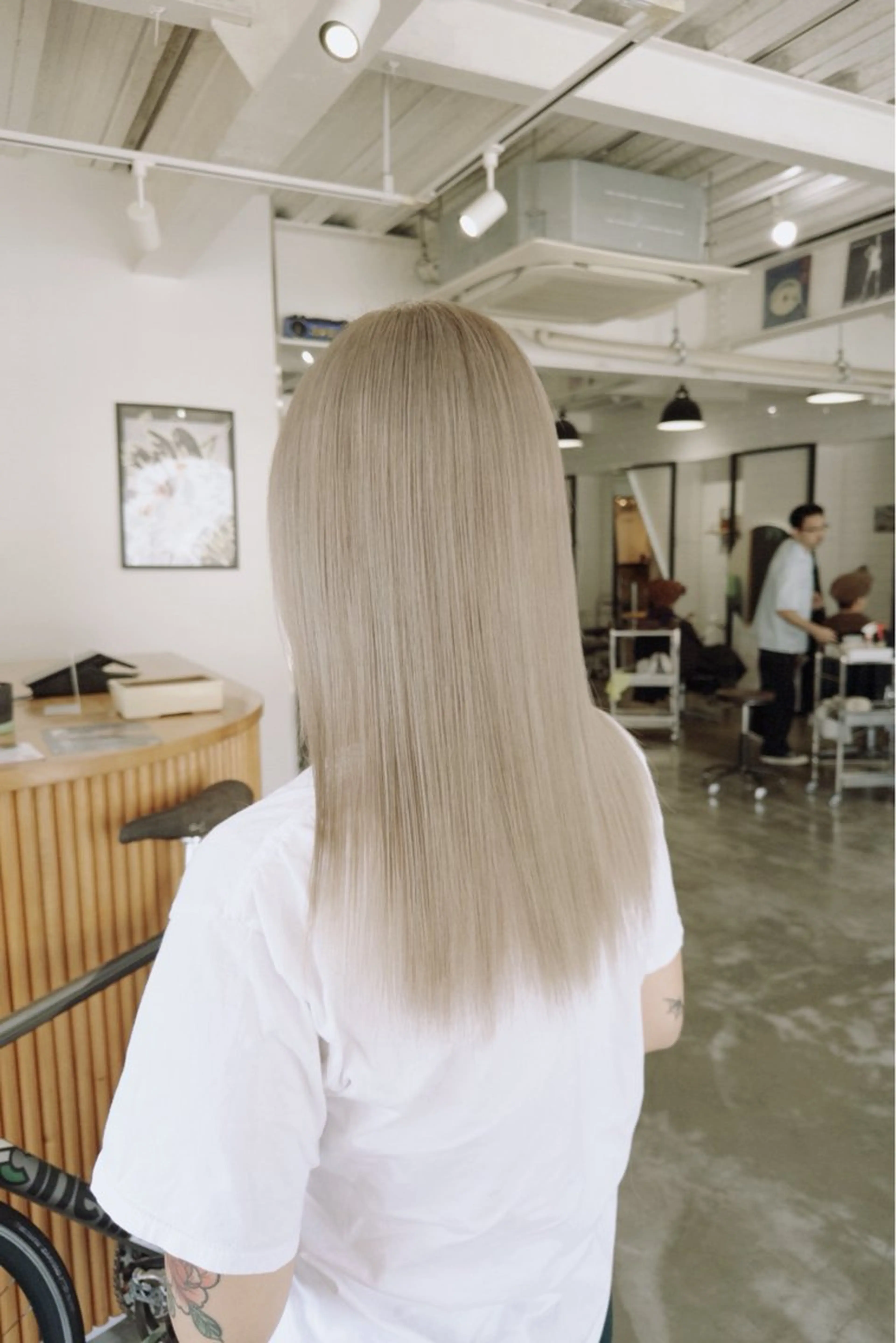 カラー AOI✖️ BY MY SIDEのヘアスタイル