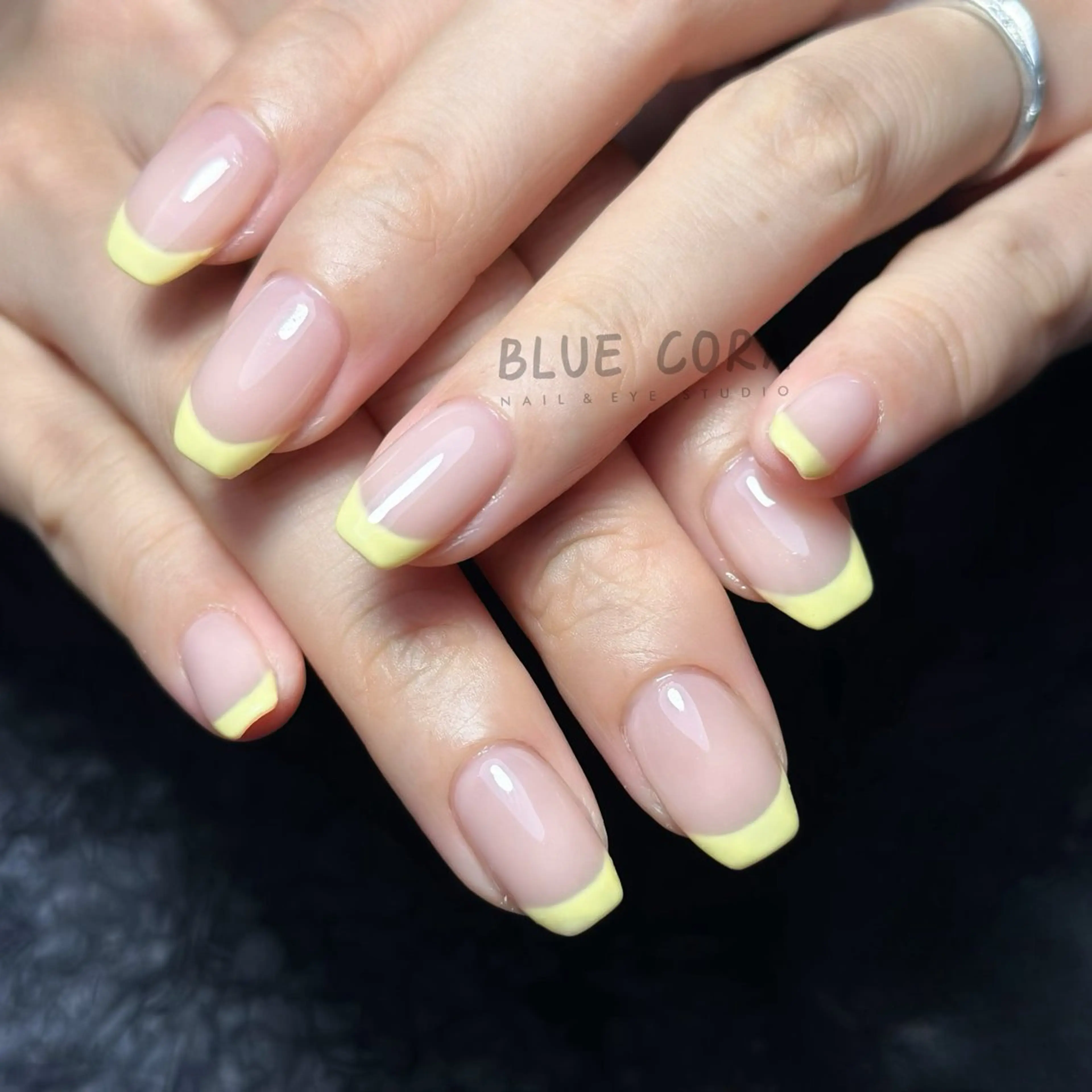 ネイル ハンドネイル ハンドケア BLUE CORAのネイルデザイン