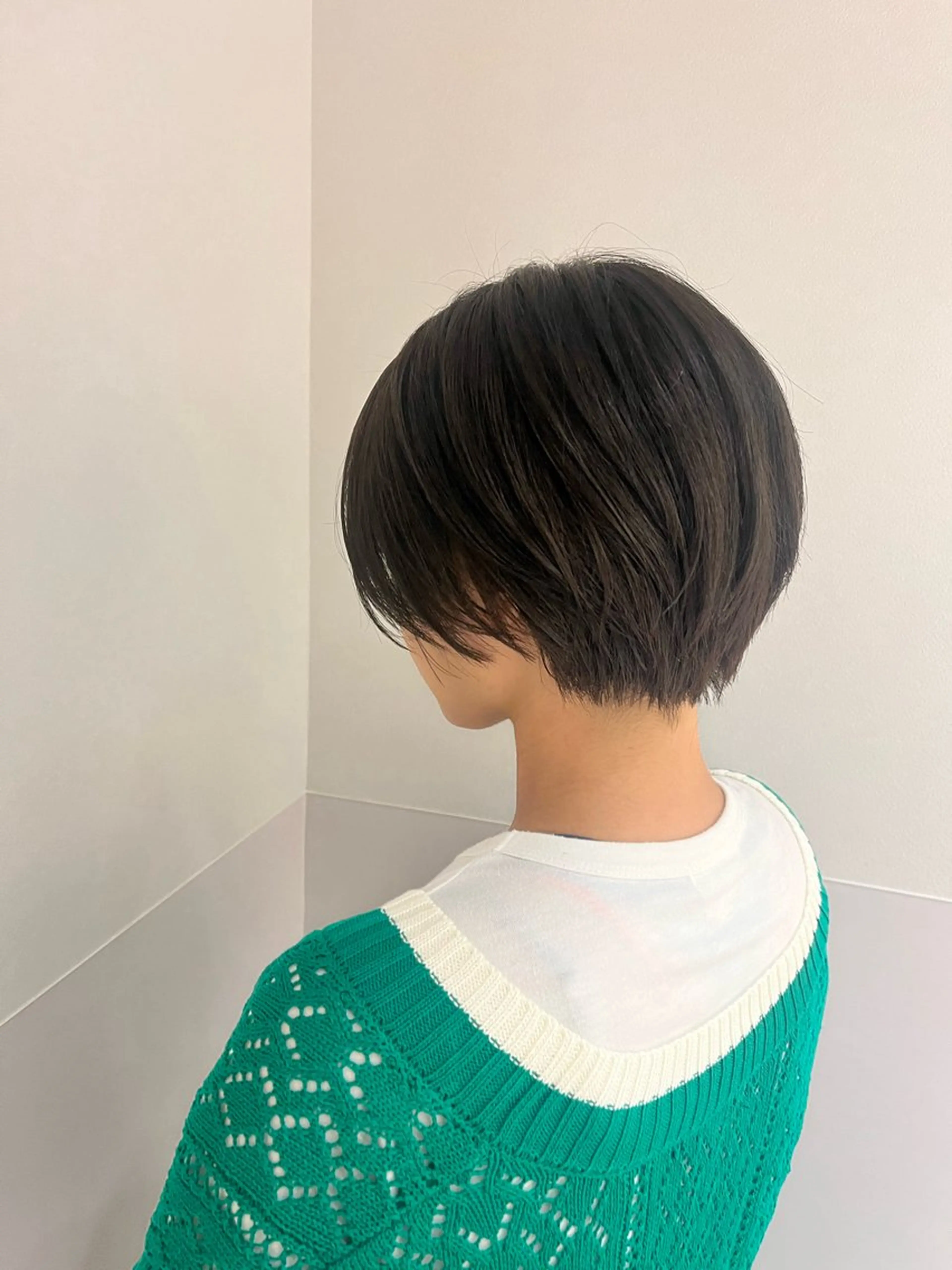ショート カラー グレージュ ショートヘア カット ヘアカラー トリートメント SALOWIN神戸三宮店所属・【美髪を叶える】中谷 彰宏(アキ)のヘアスタイル