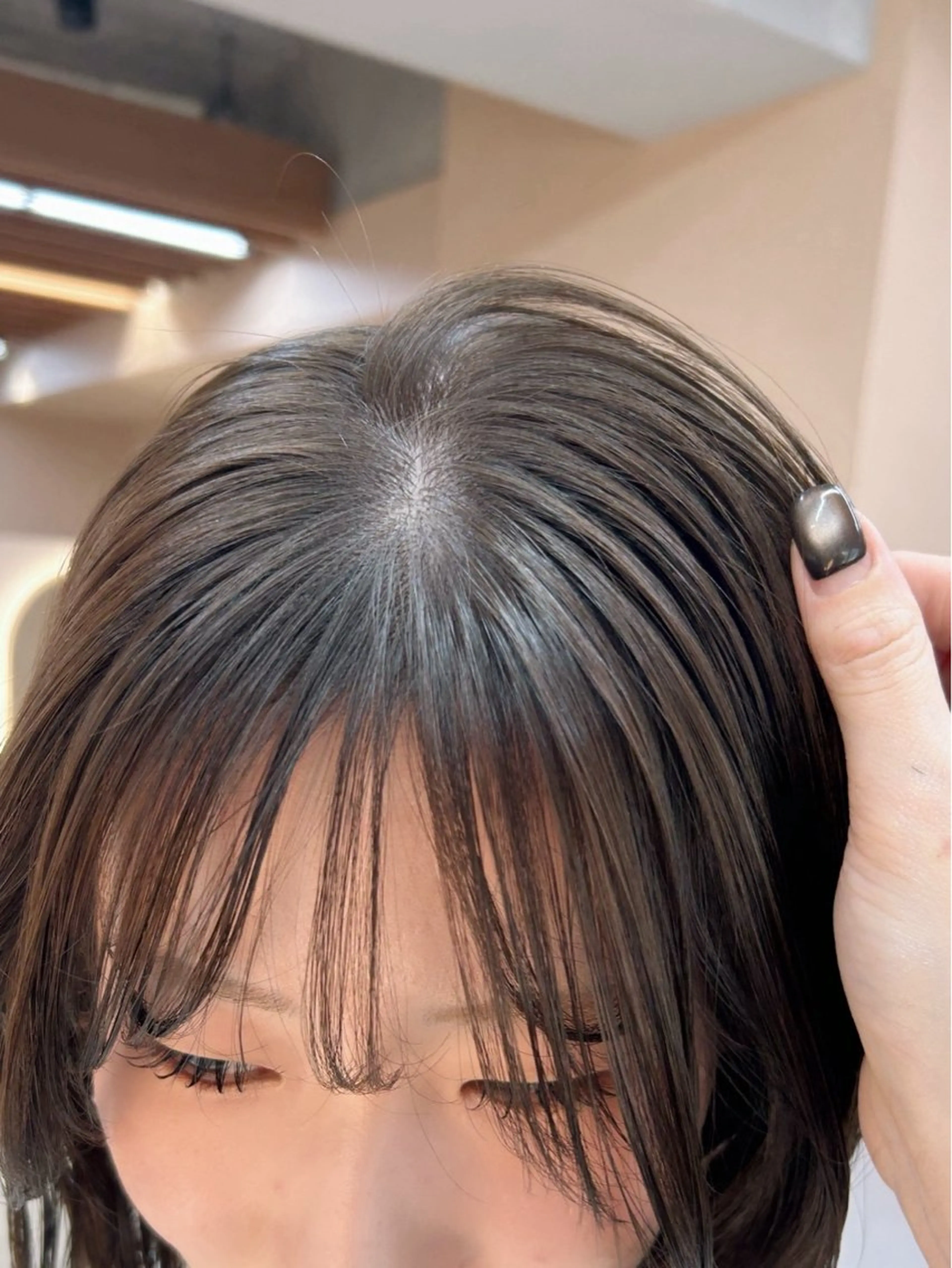 カラー ROCCOeast AKARIのヘアスタイル