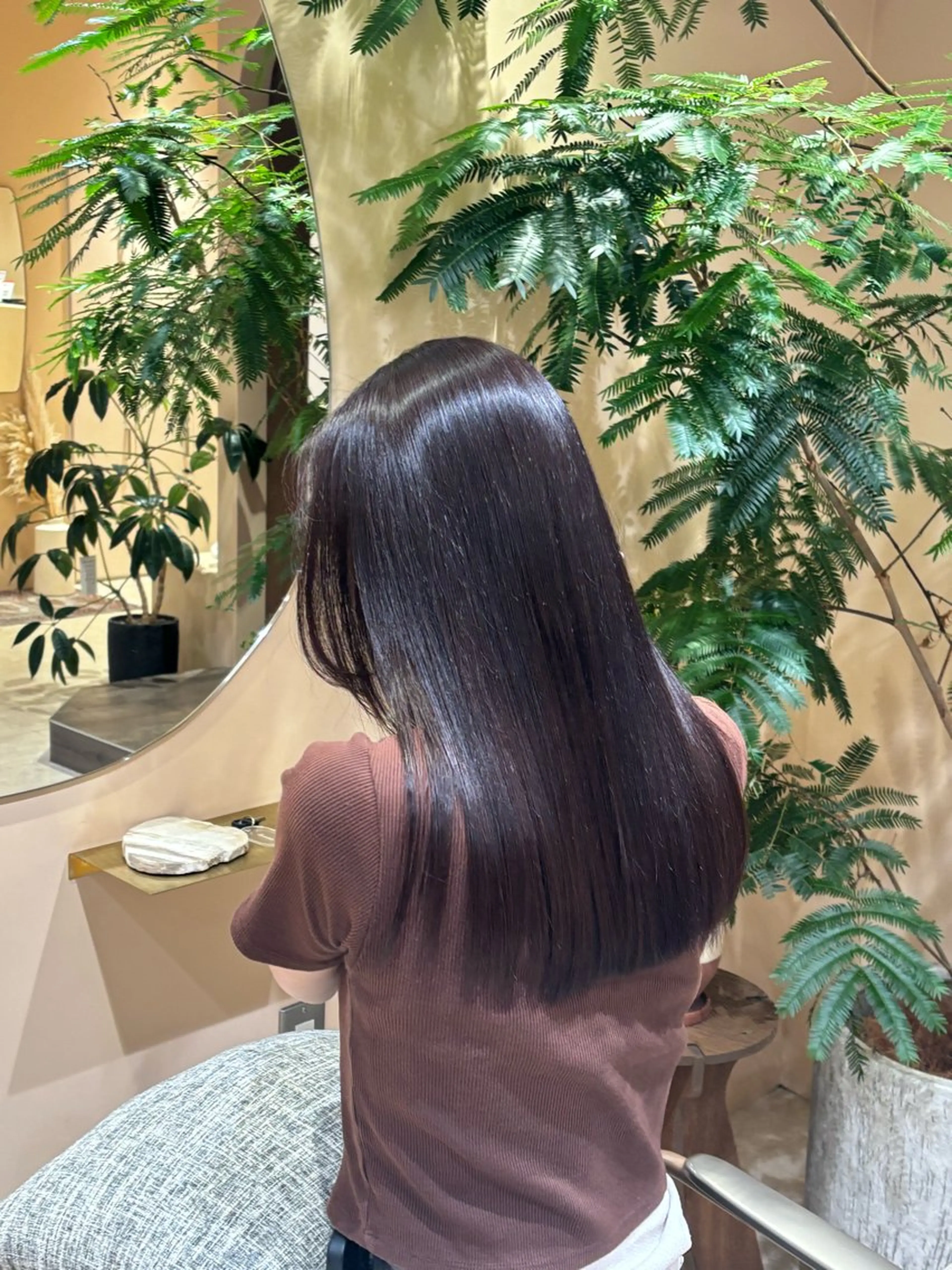 ロング 𝘬𝘢𝘳𝘪𝘯 . 𝘦𝘮𝘶のヘアスタイル