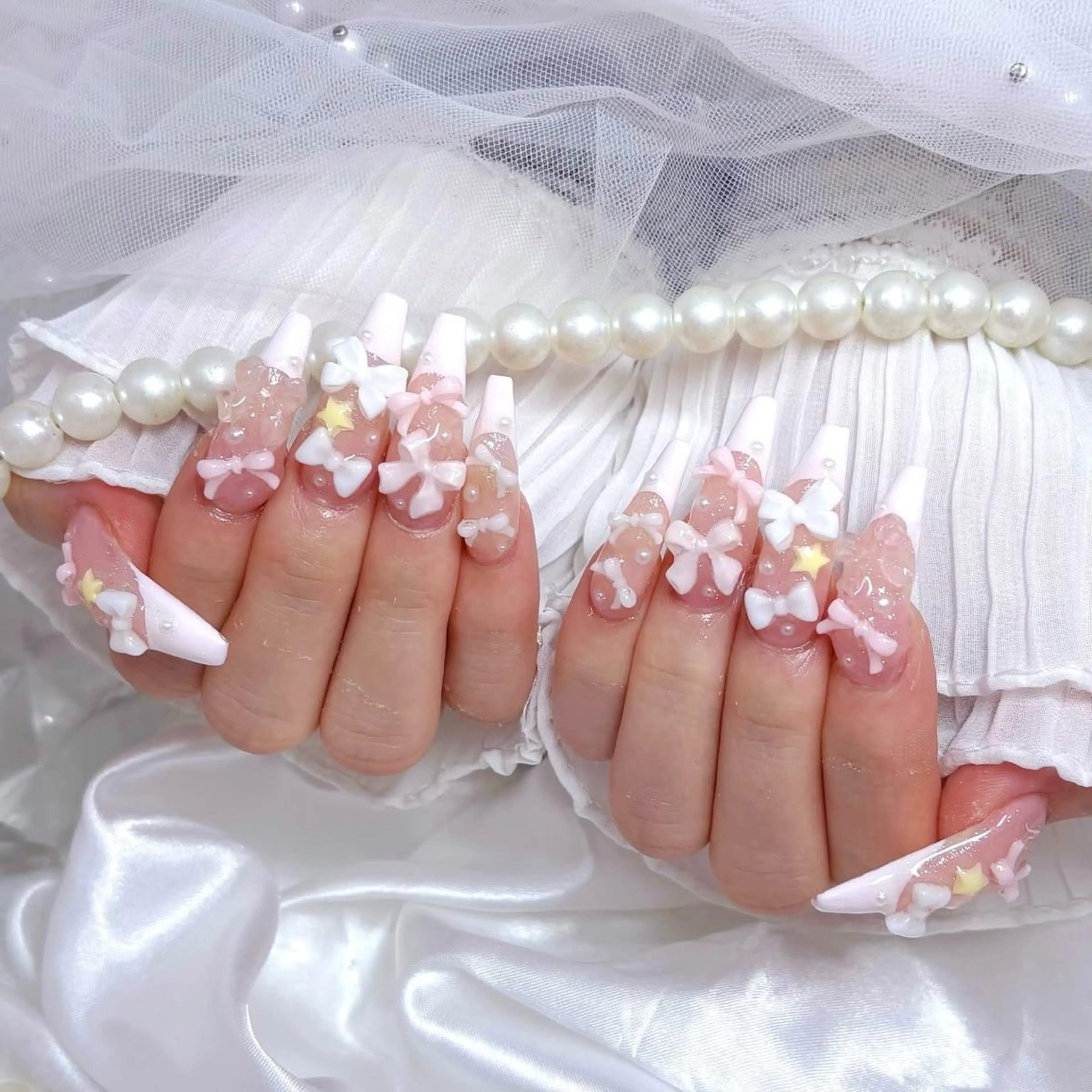 ネイル チークネイル ドット フレンチネイル グラデーション ハート ハンドネイル ハンドケア Nihonthy Nail 新宿のネイルデザイン