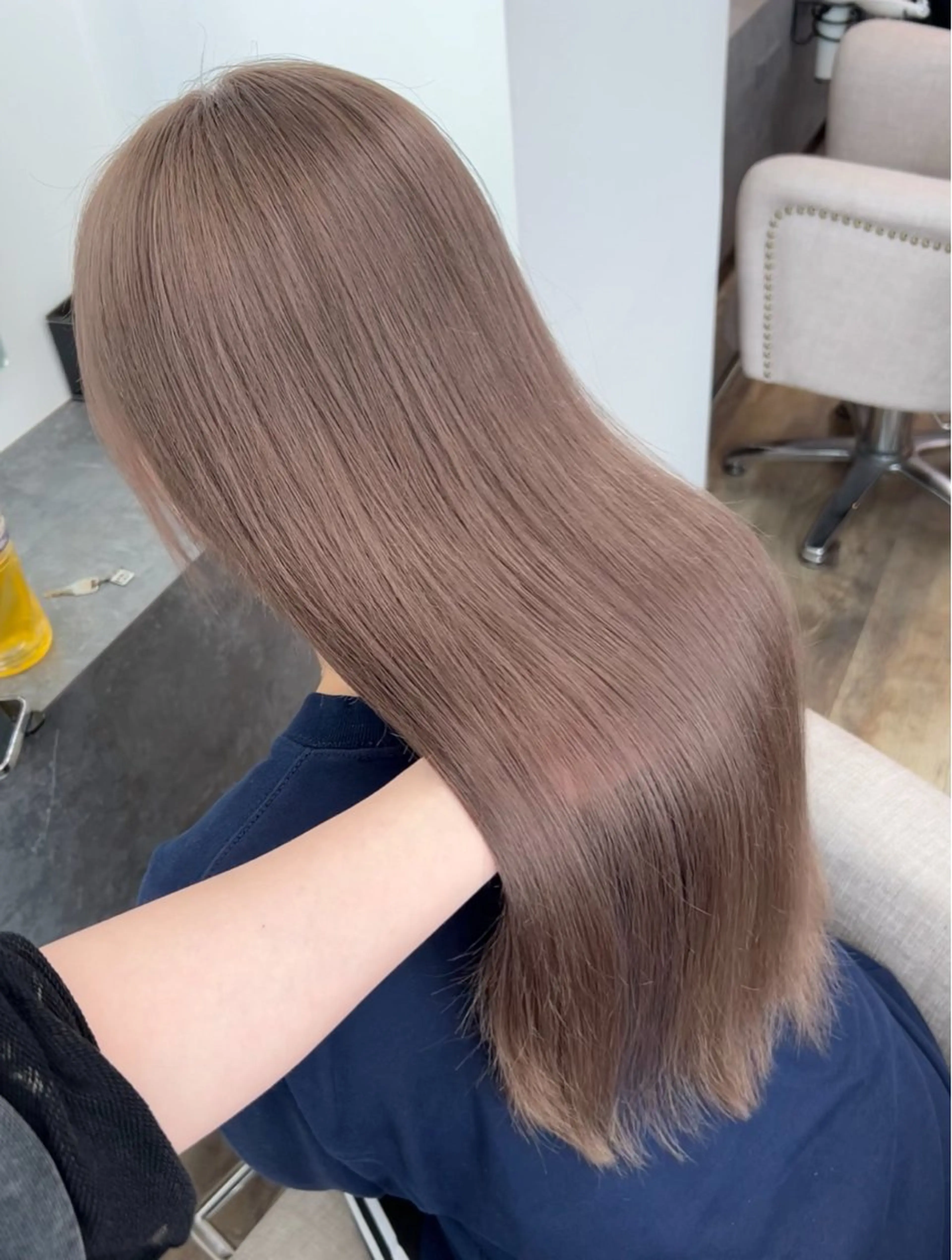 ロング カラー ヘアカラー トリートメント Ayame / ハイトーンカラーのヘアスタイル