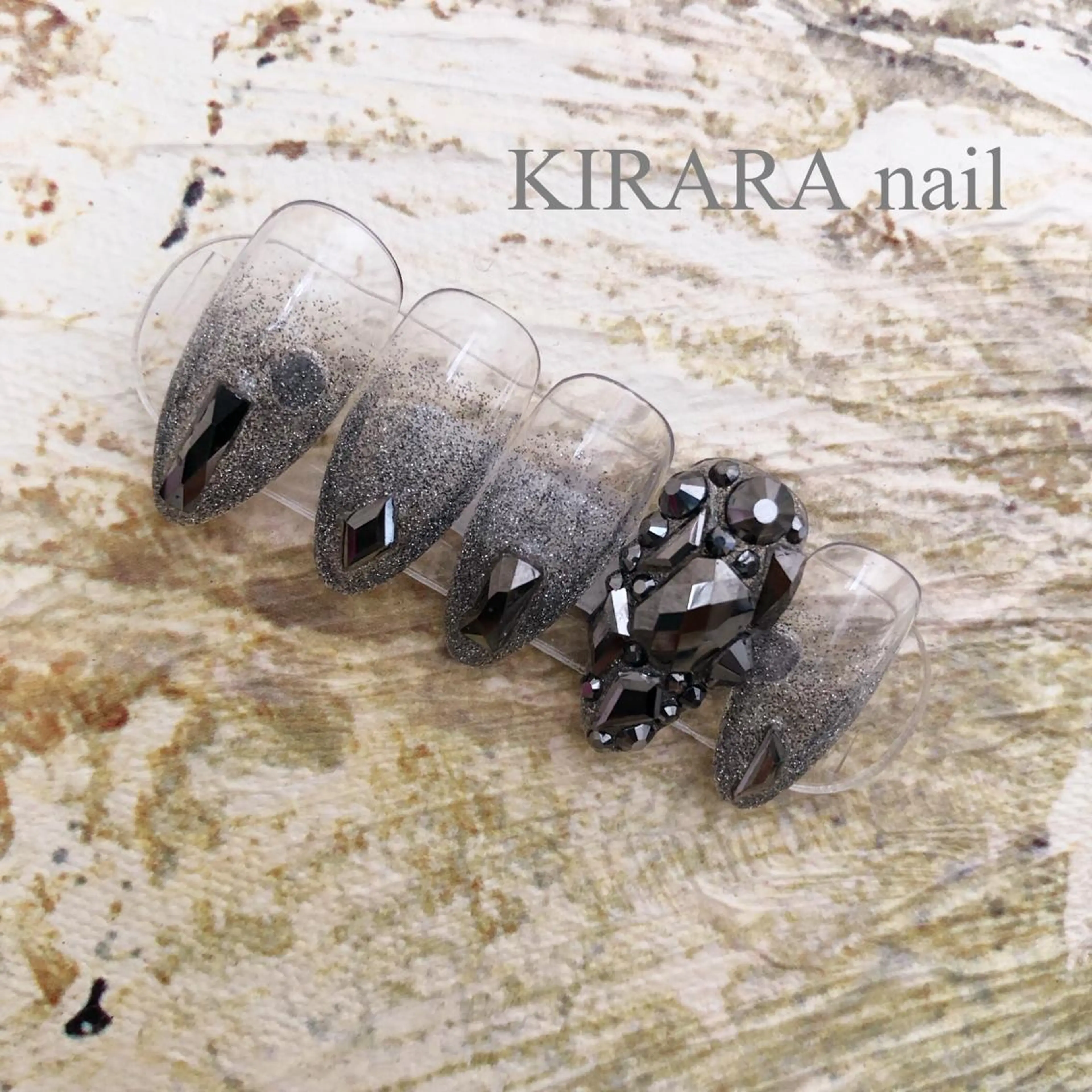 ネイル ハンドネイル KIRARA ネイルサロンのネイルデザイン