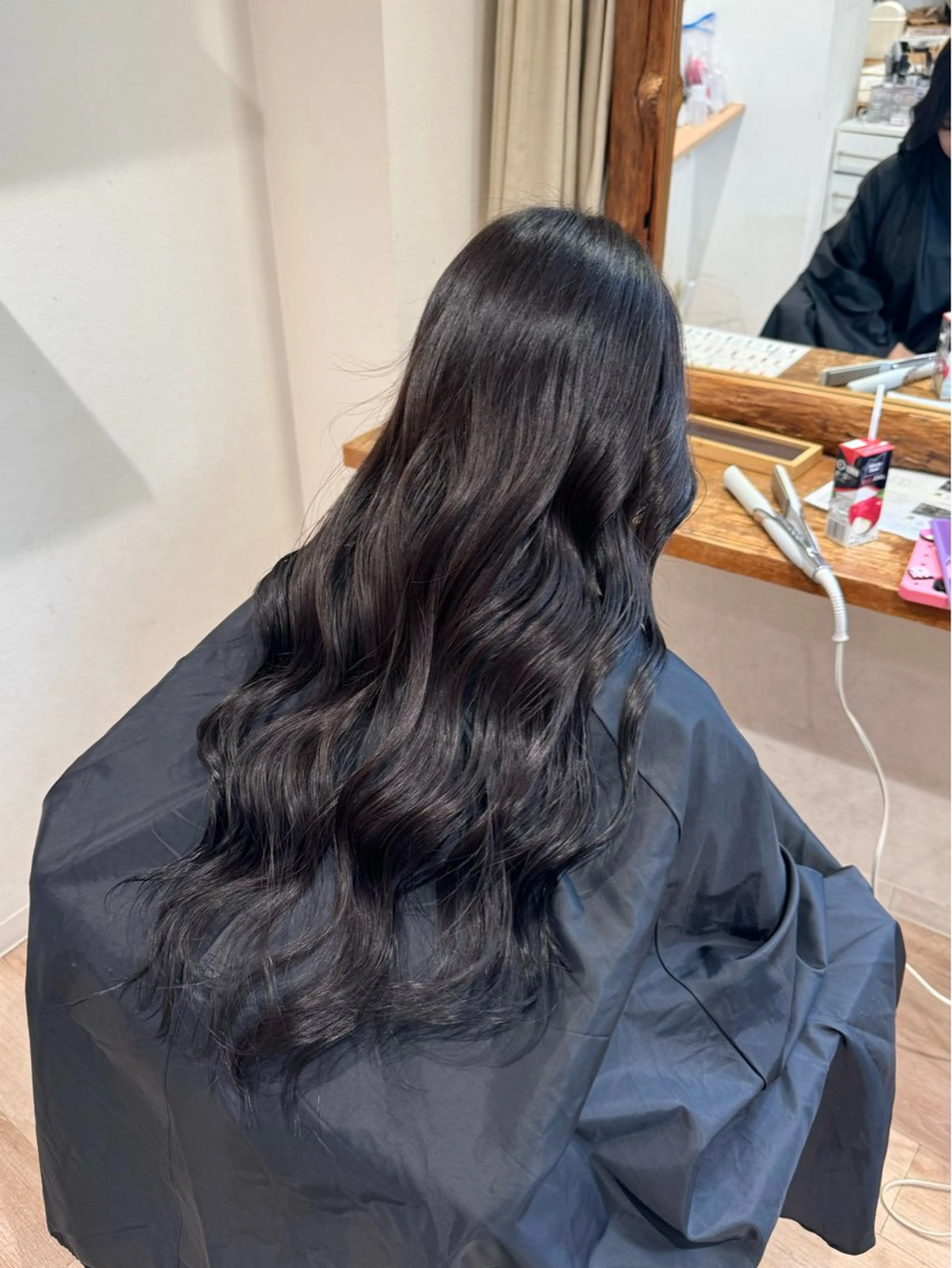 ロング カラー 透明感カラー グレージュ 韓国風ヘア レイヤーカット パーマ 𝙎𝙚𝙞𝙧𝙖 ☆カット/パーマのヘアスタイル