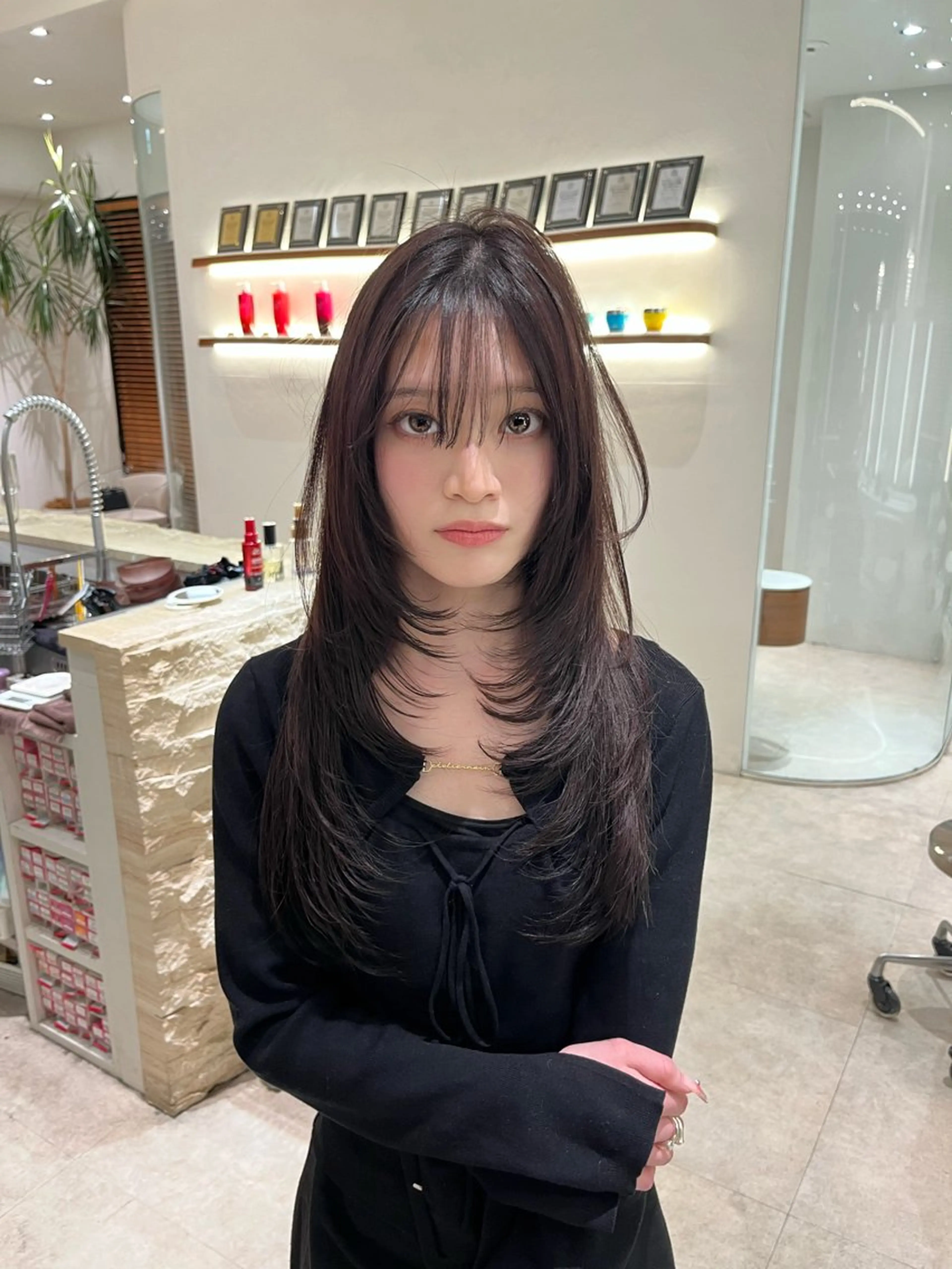 セミロング レイヤーカット 小顔カット カット ヘアカラー トリートメント レイヤー似合わせ 透明感カラーりきやのヘアスタイル