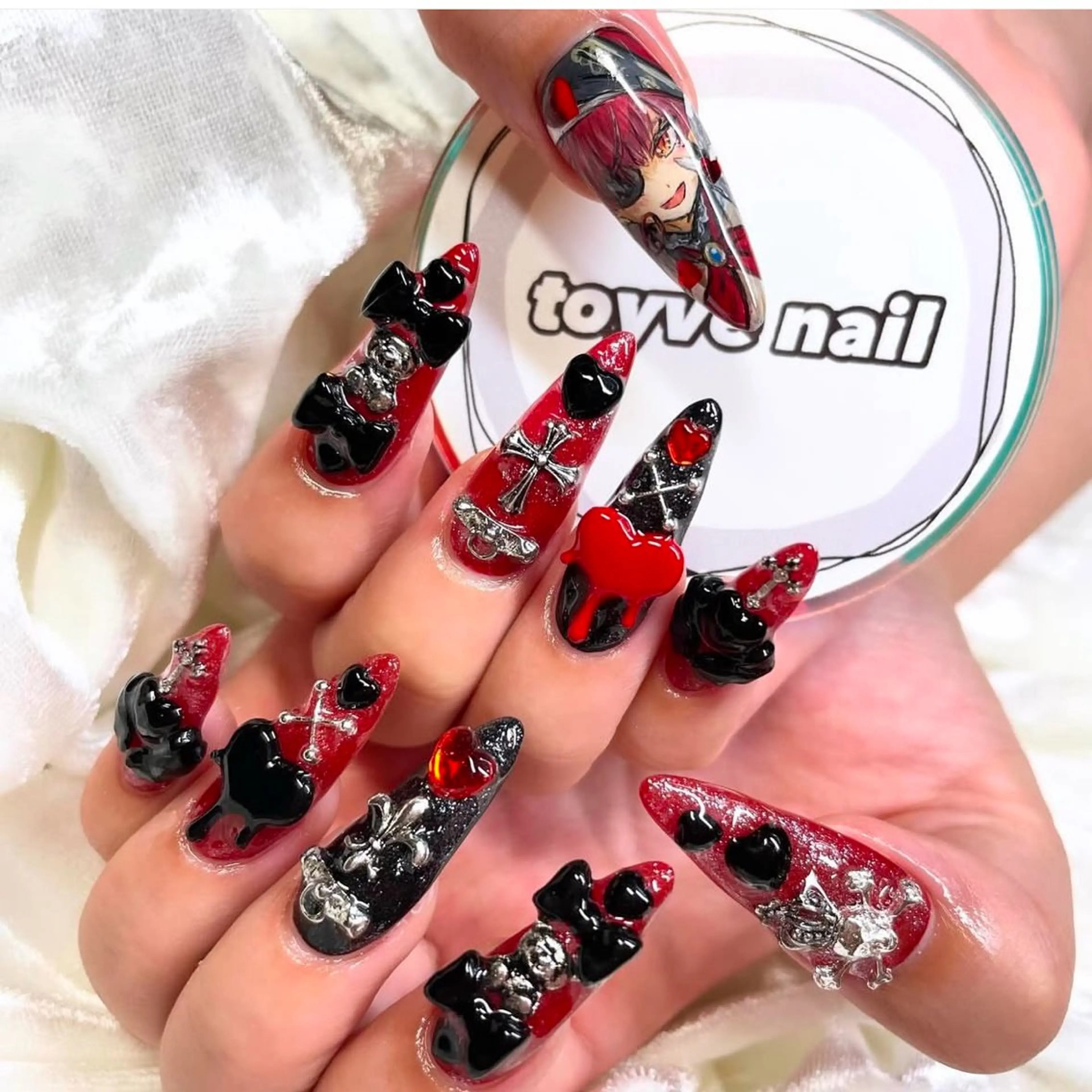 ネイル フレンチネイル ガーリー グラデーション ハート スカルプネイル toyvenail 🖤enaのネイルデザイン