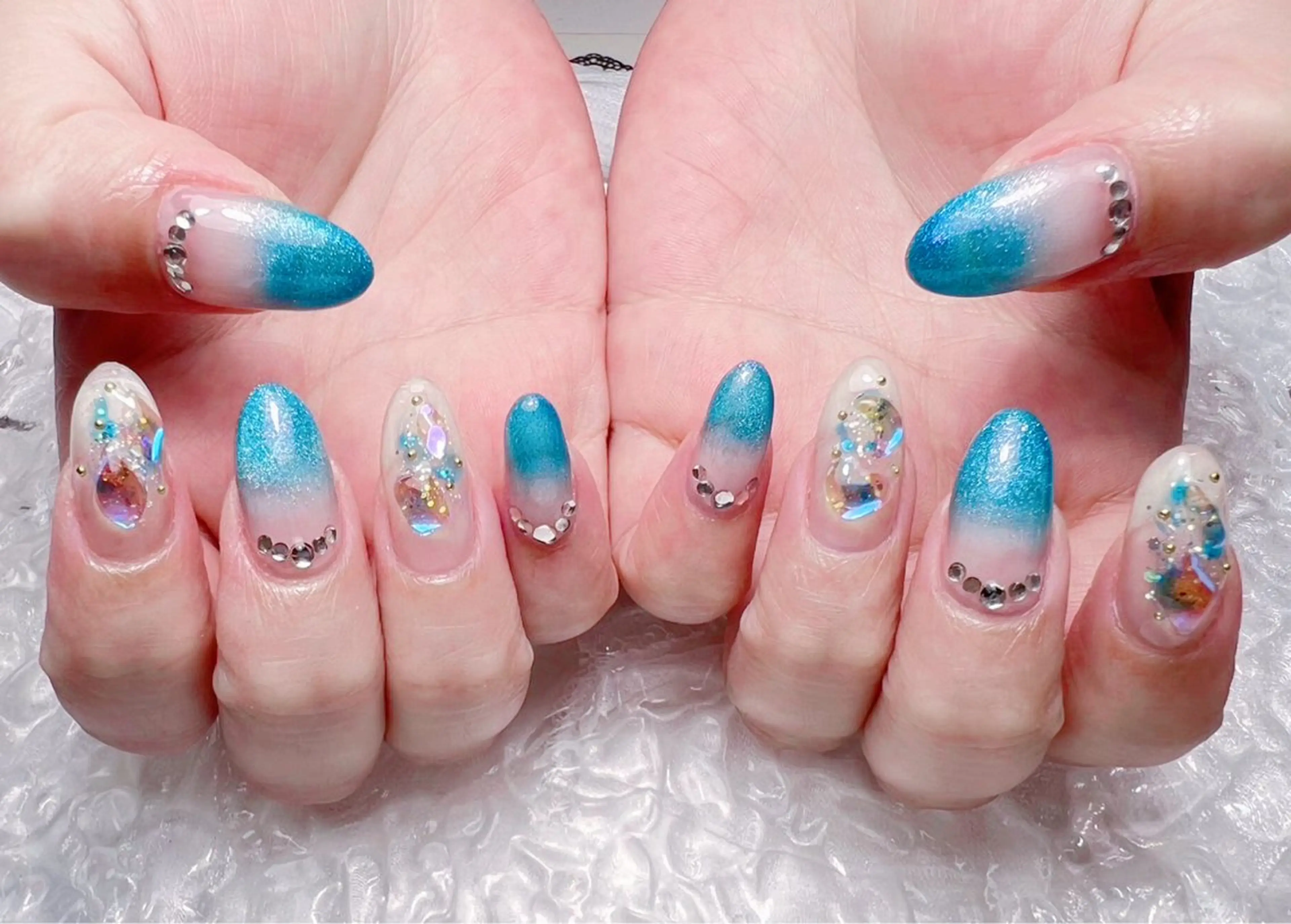 ネイル ハンドネイル マジック ミラーのネイルデザイン