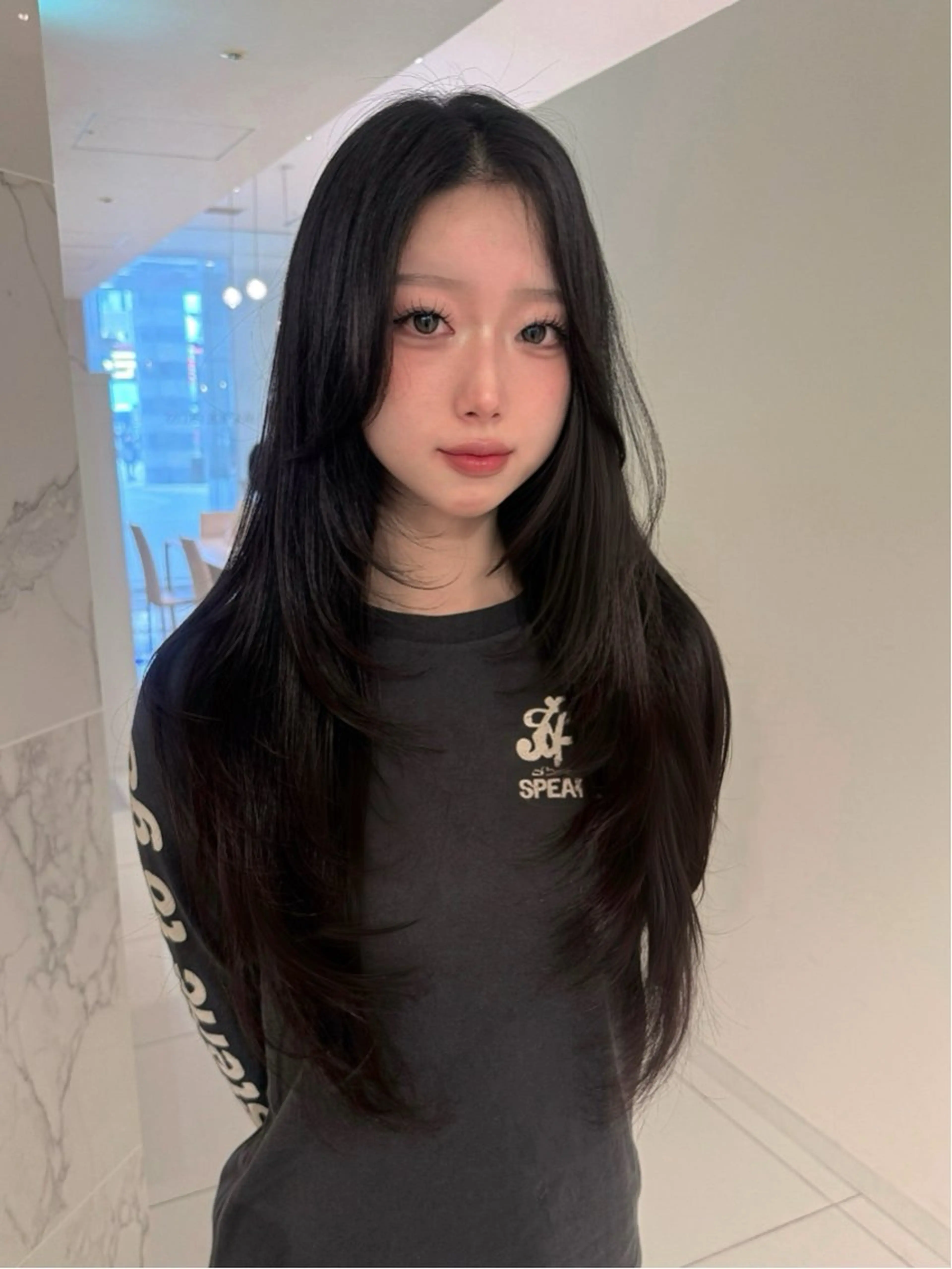 ロング くびれヘア 小顔カット カット ヘアカラー 透明感カラーＷカラー 🫧/つばめのヘアスタイル