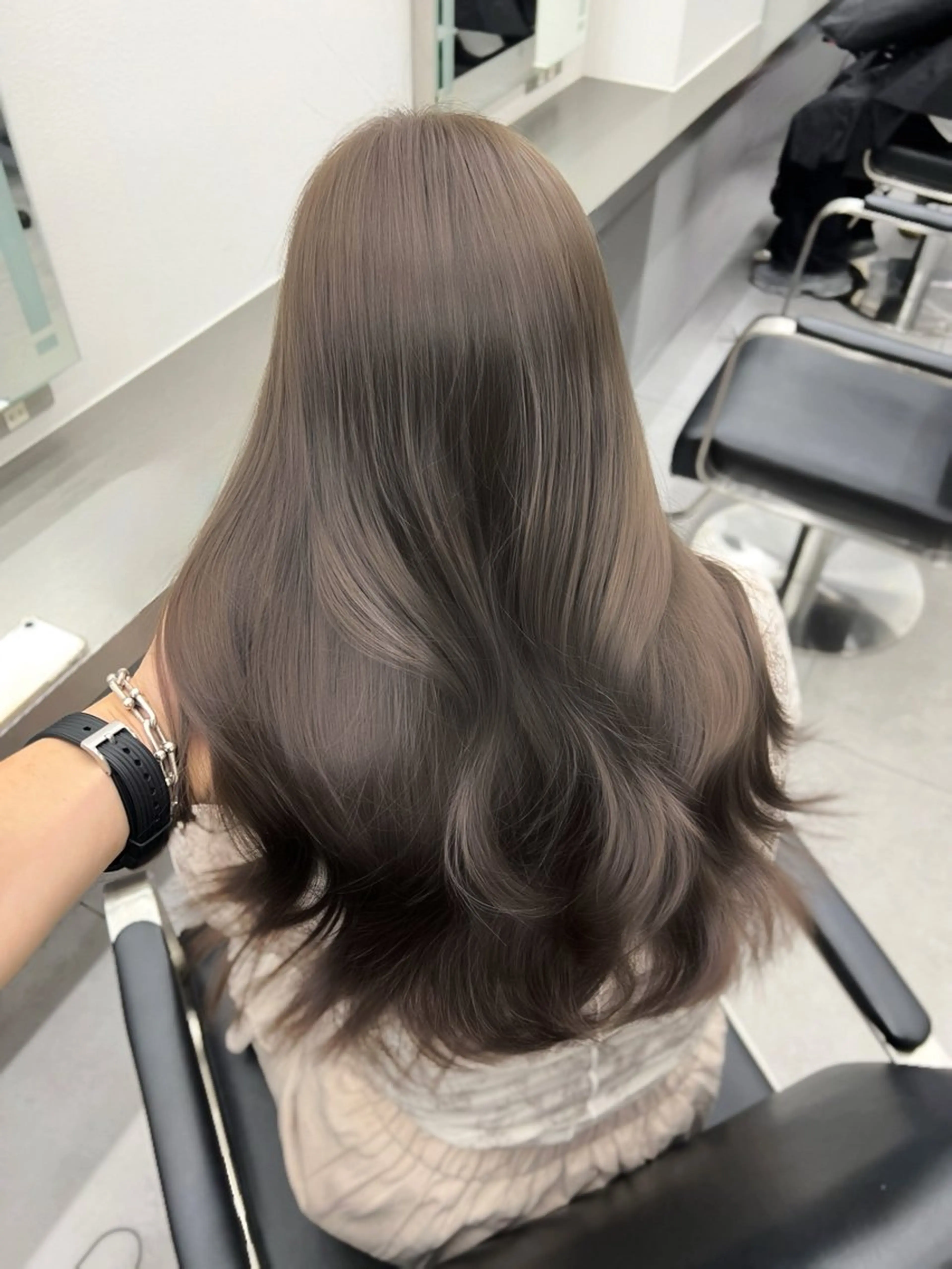 ロング 🚨メンズ曲がる 縮毛矯正りおん🚨のヘアスタイル