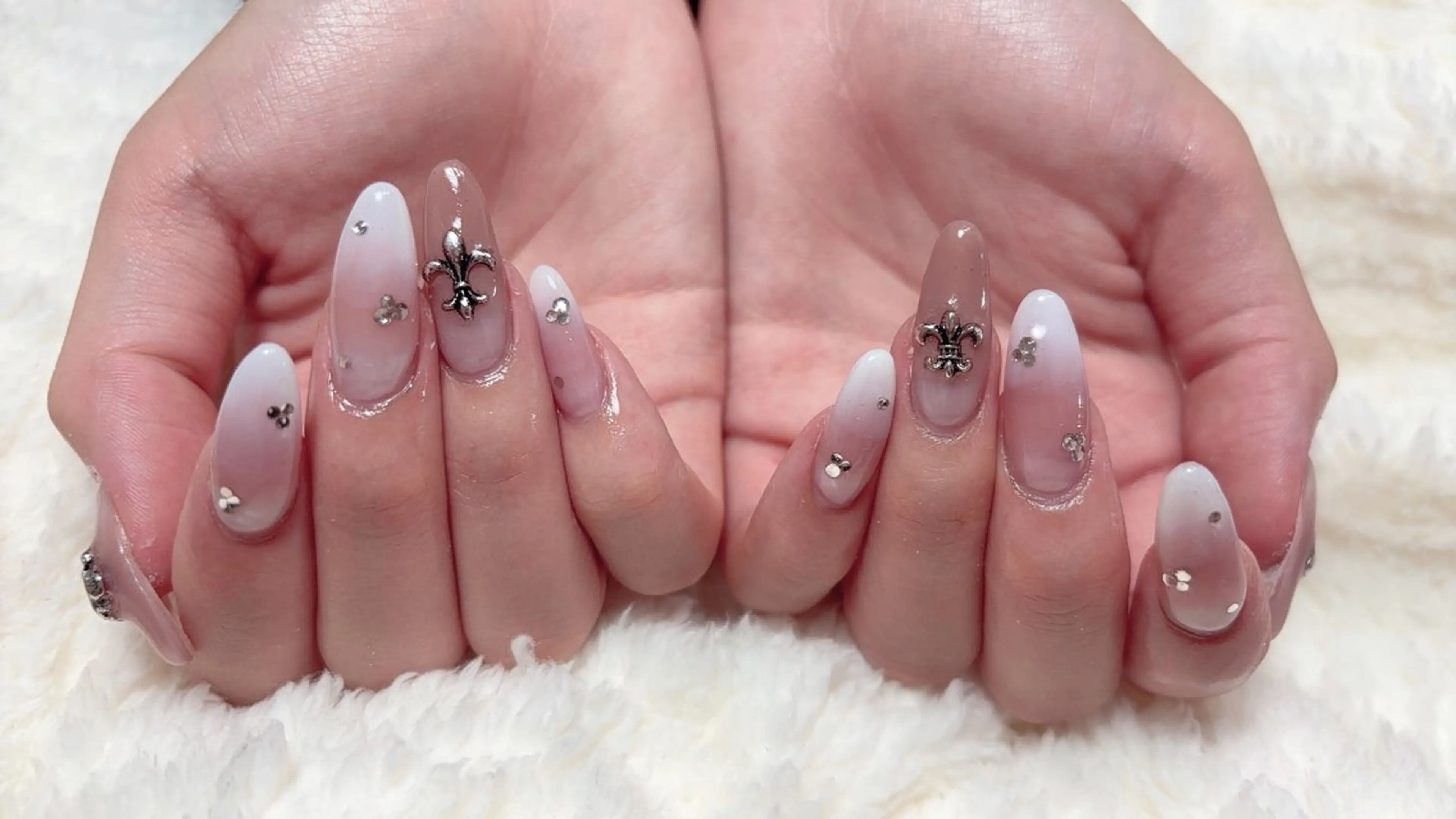 ネイル nail by R'eのネイルデザイン