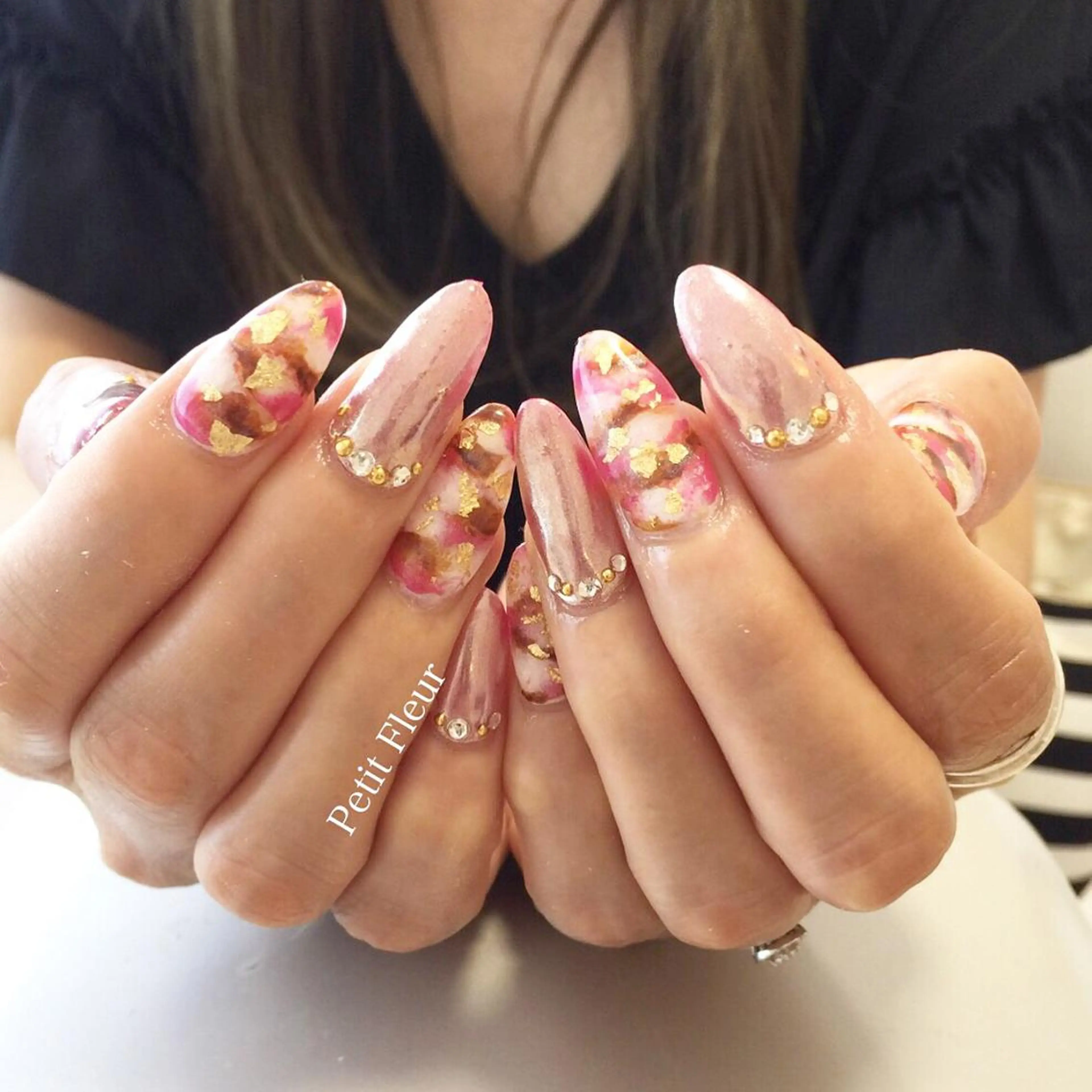 ネイル ロングネイル ミラーネイル 持ち込み ピンク 青柳 亜梨奈のマツエク・マツパデザイン