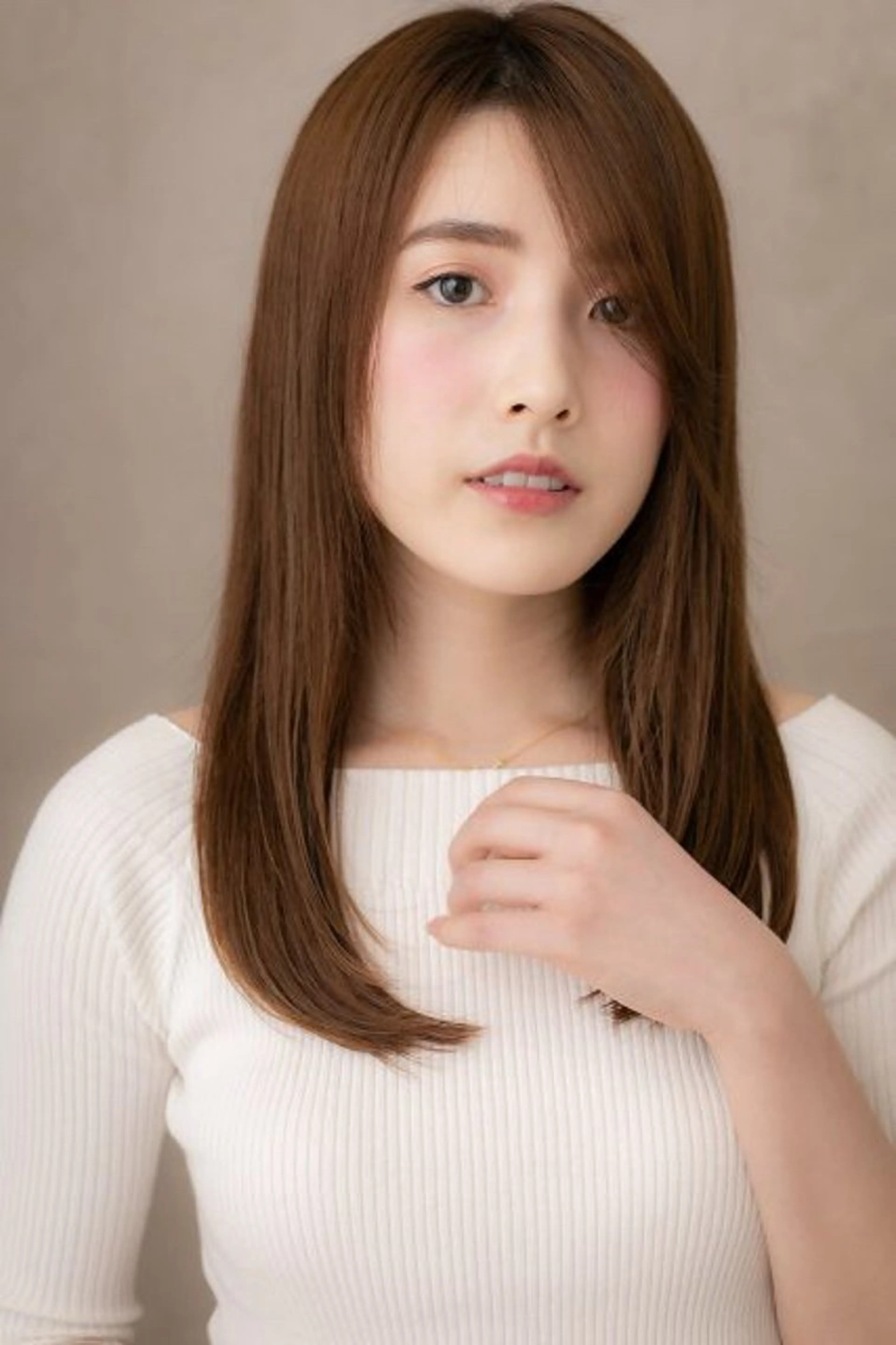セミロング 阿部 雲母のヘアスタイル