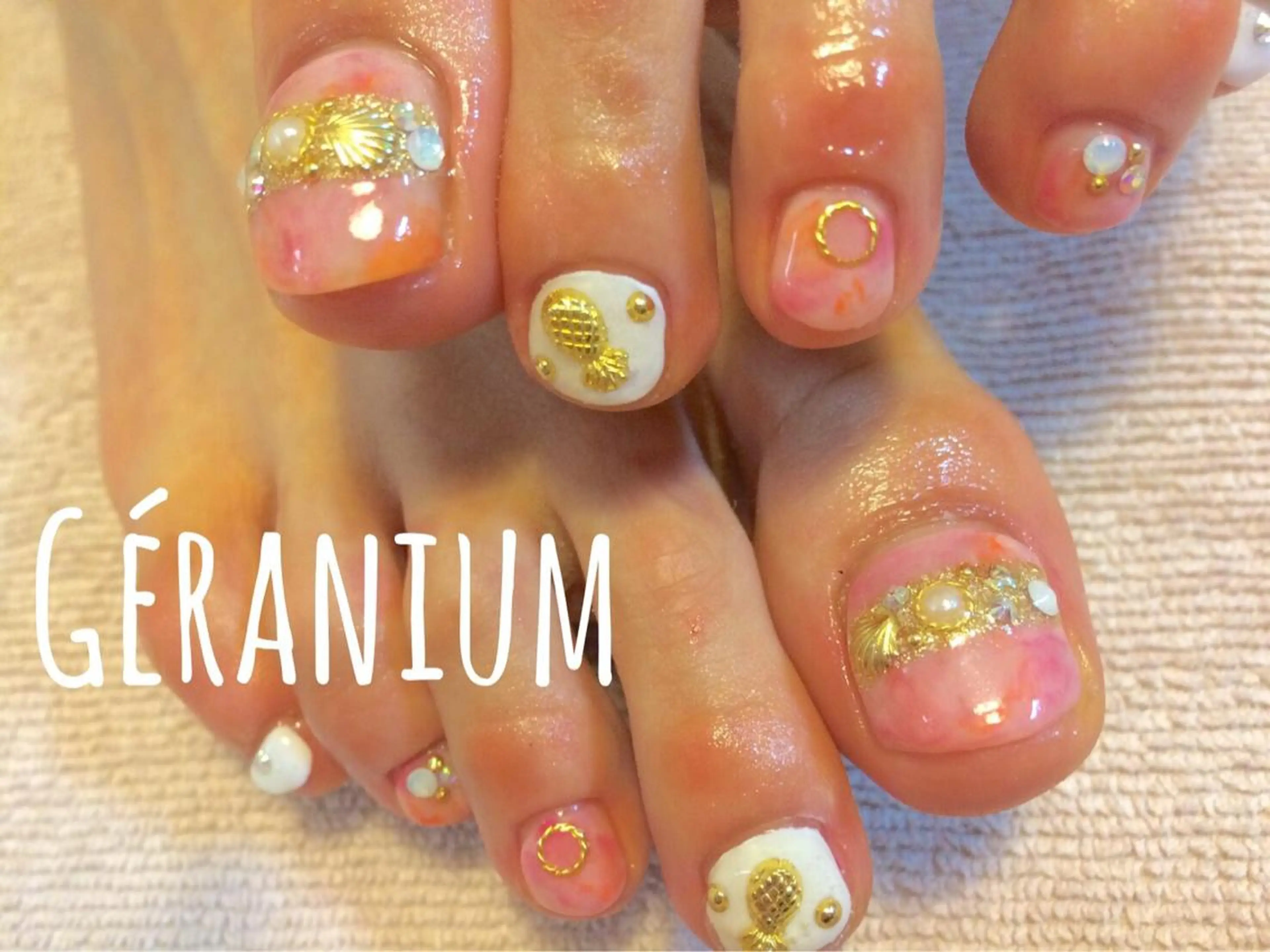 ネイル フットネイル 大理石ネイル(マーブル) GéRanium Harukaのネイルデザイン