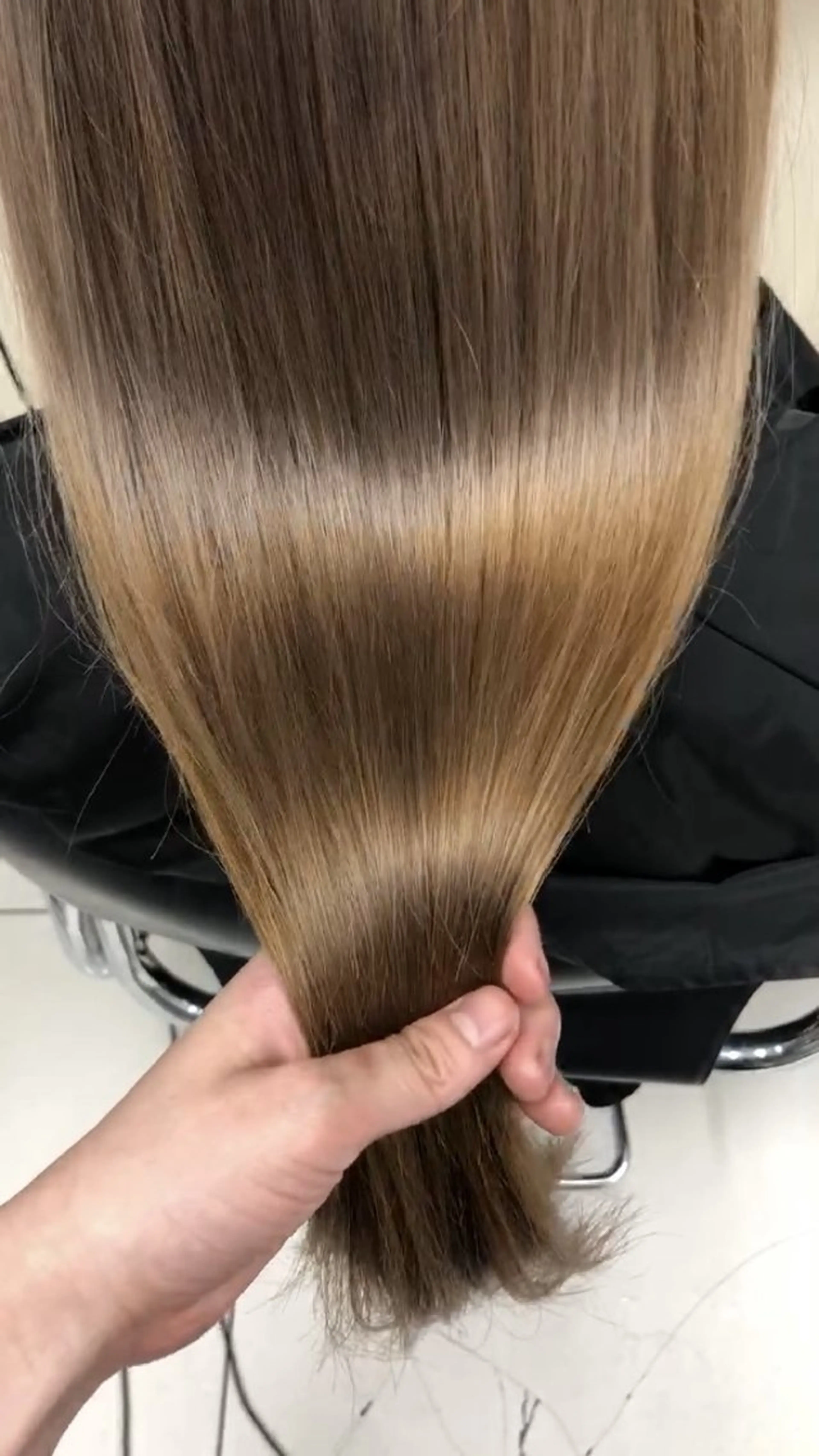 ロング 透明感カラー×美眉 🎀みゆう🎀のヘアスタイル