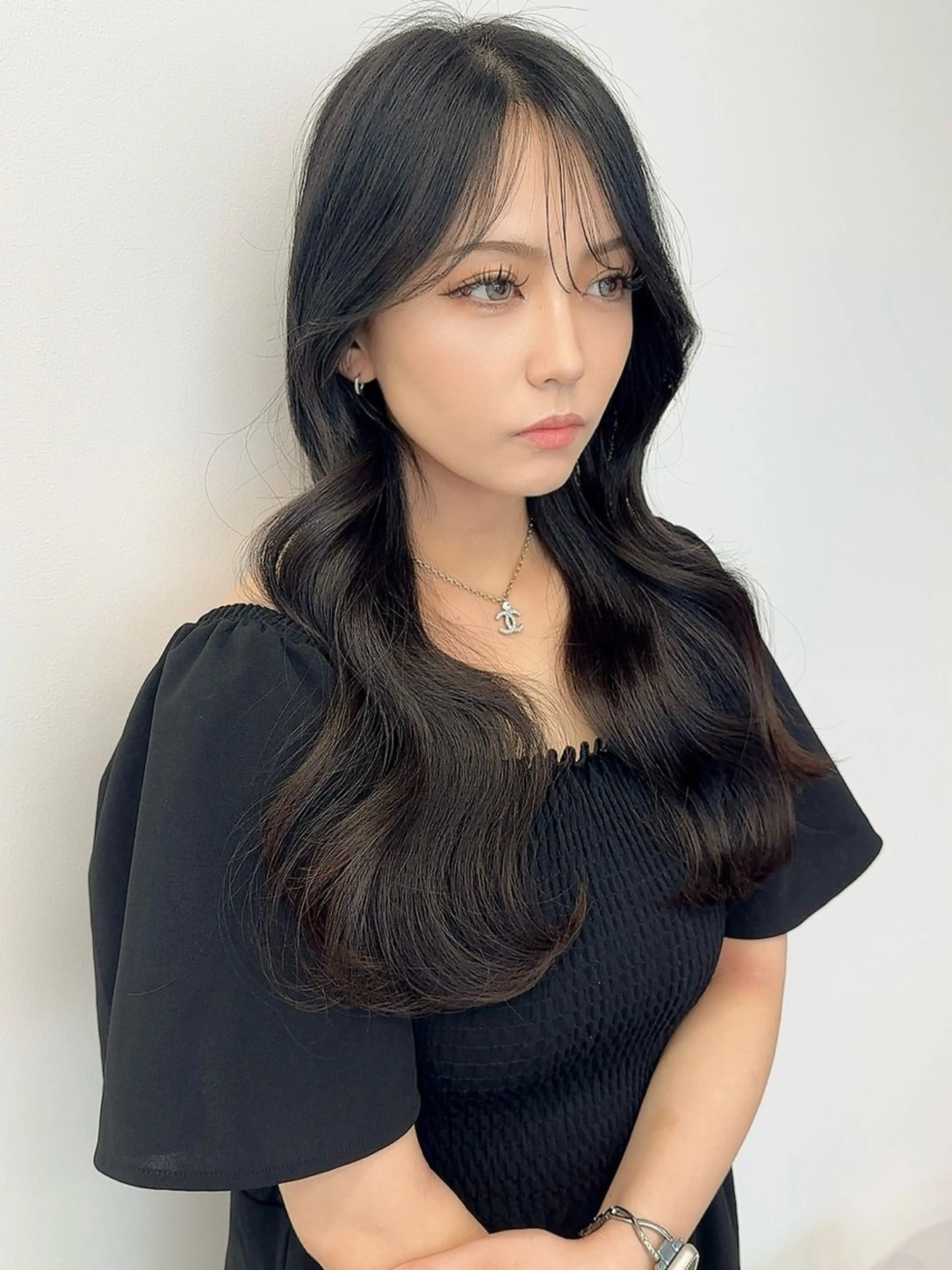 ロング カラー 黒髪 ナチュラルブラック 韓国風ヘア レイヤーカット サイドバング 桐村 健太郎のヘアスタイル