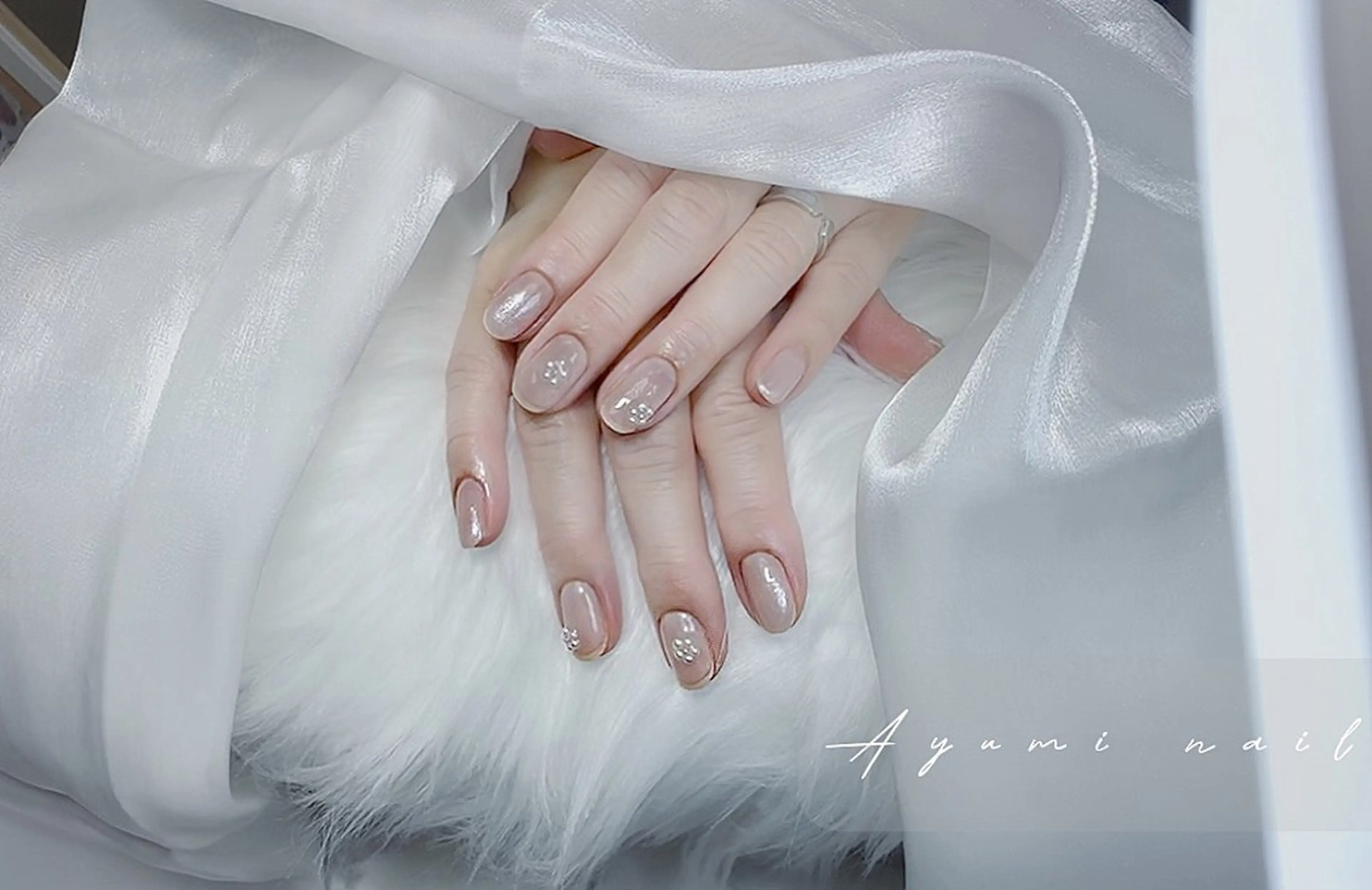 ネイル YUMI ニュアンスnailsのネイルデザイン