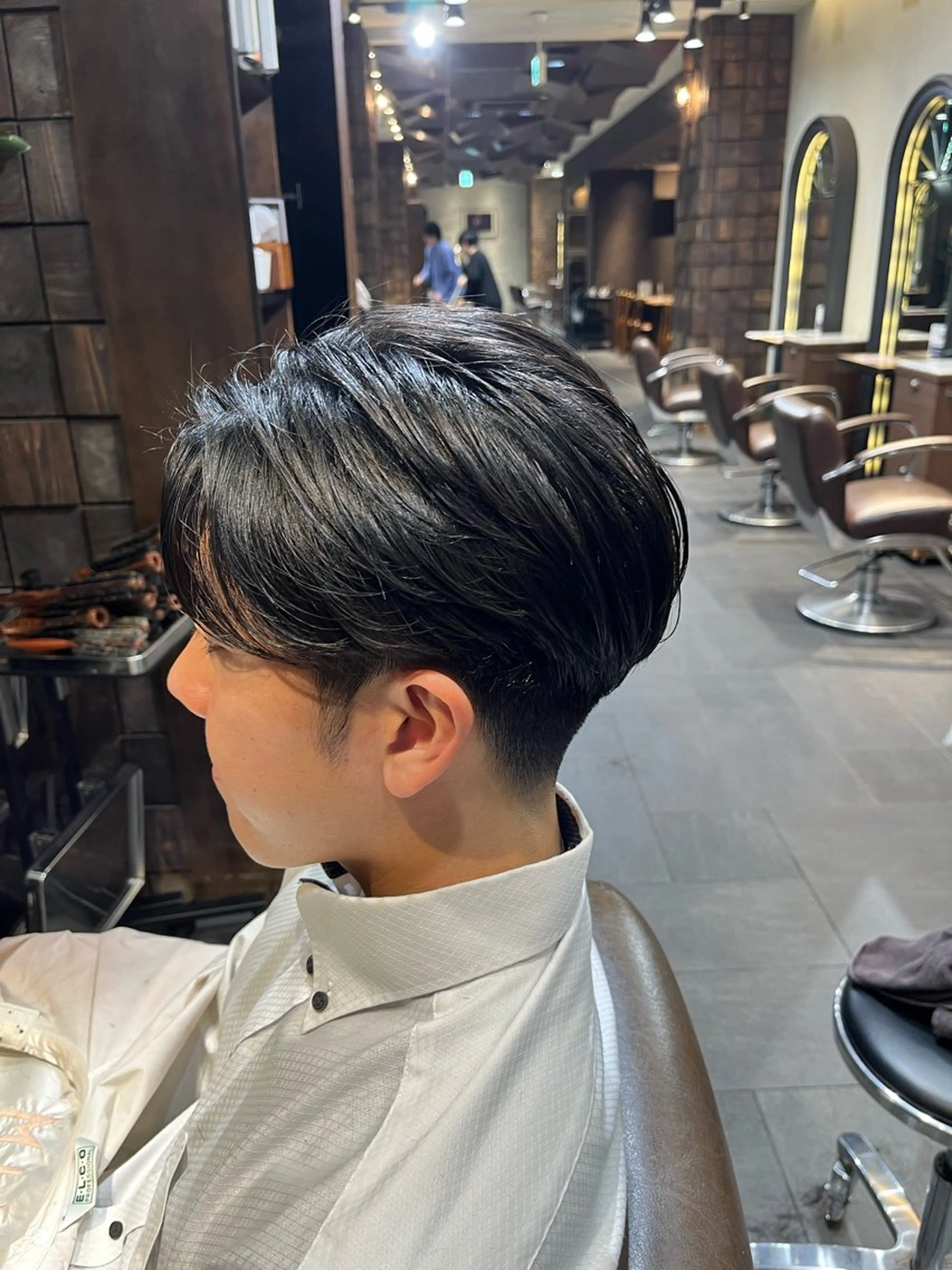 メンズ センターパート 刈り上げ レイヤーカット/ 髪質改善/安田憲哉のヘアスタイル