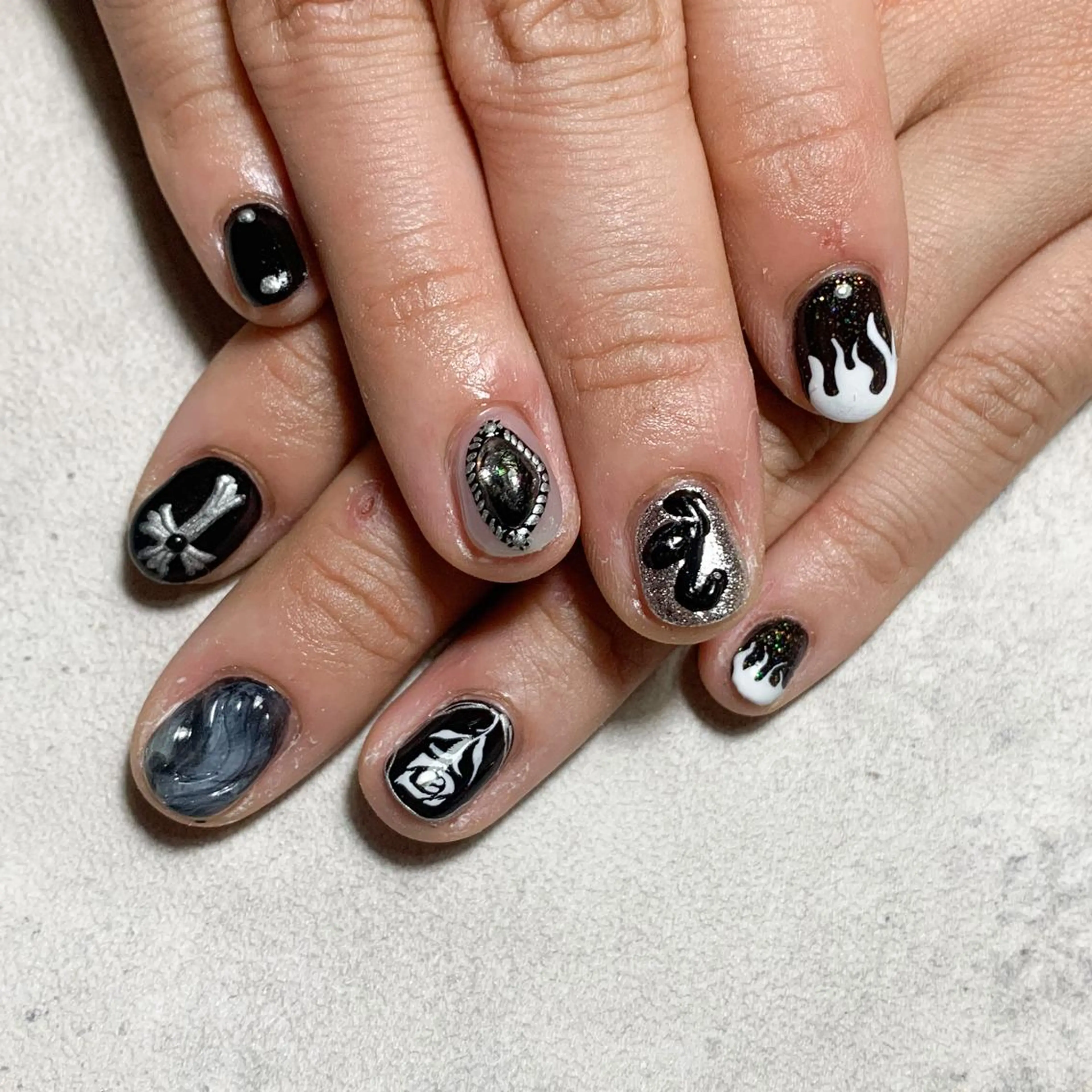 ネイル ハンドネイル FIORITURA aiのネイルデザイン